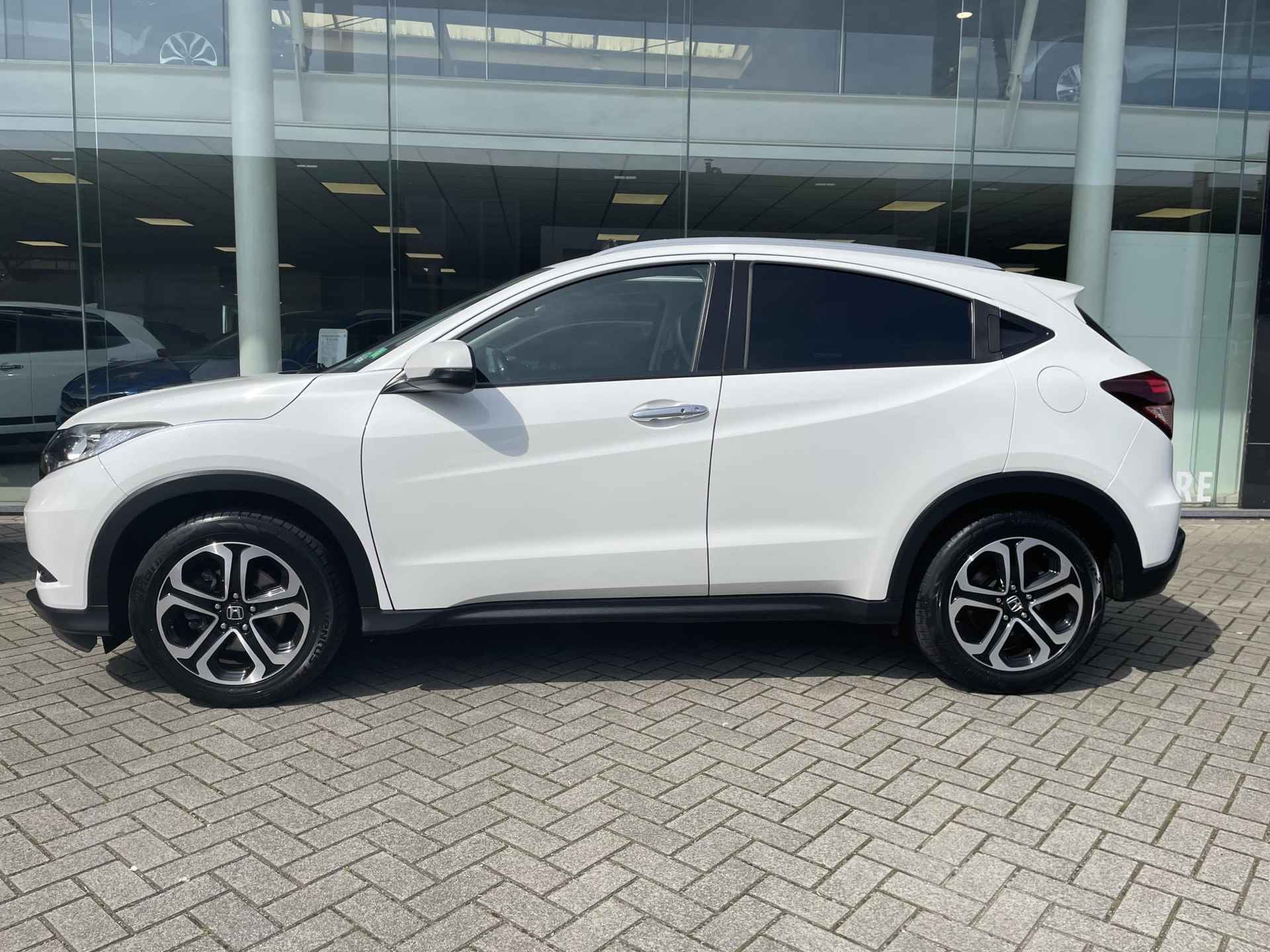 Honda HR-V 1.5 i-VTEC Executive NAV | Climate Control | PDC | Panorama\schuifdak | PDC V&A - 3/29