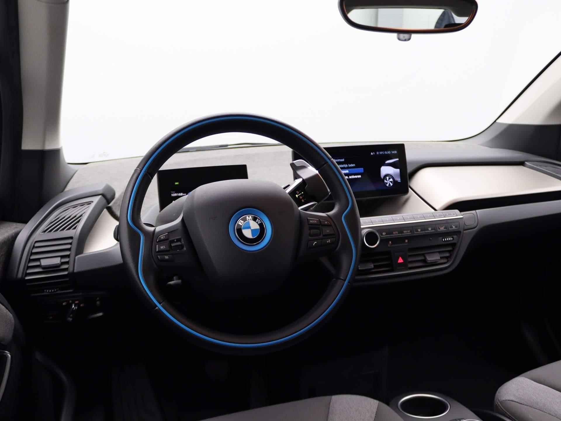 BMW i3 Executive Edition | Achteruitrijcamera | Schuifdak | Navigatiesysteem Professional | DAB | 20'' - 20/25