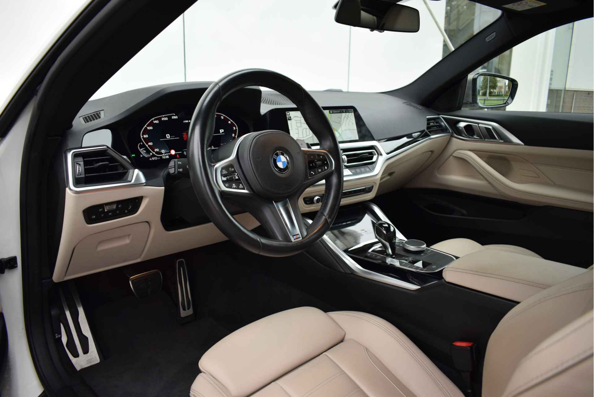 BMW 4 Serie Coupé M440i xDrive High Executive Automaat / Schuif-kanteldak / Trekhaak / Laserlicht / Parking Assistant Plus / Adaptief M onderstel / Comfort Access - 16/34