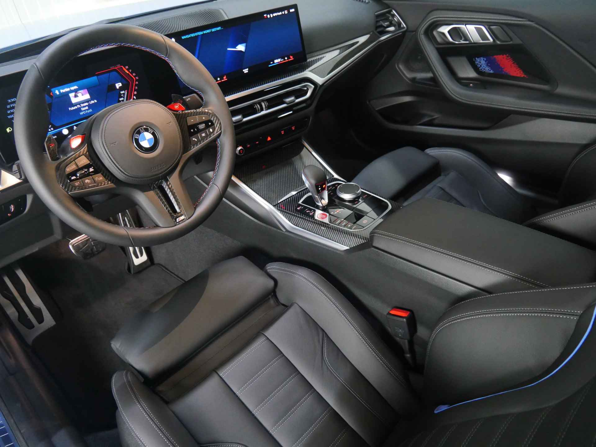 BMW 2 Serie Coupé M2 Automaat / BMW M 50 Jahre uitvoering / M Carbondak / M Compound remsysteem / Adaptieve LED / M Sportstoelen / Harman Kardon / Parking Assistant - 10/47