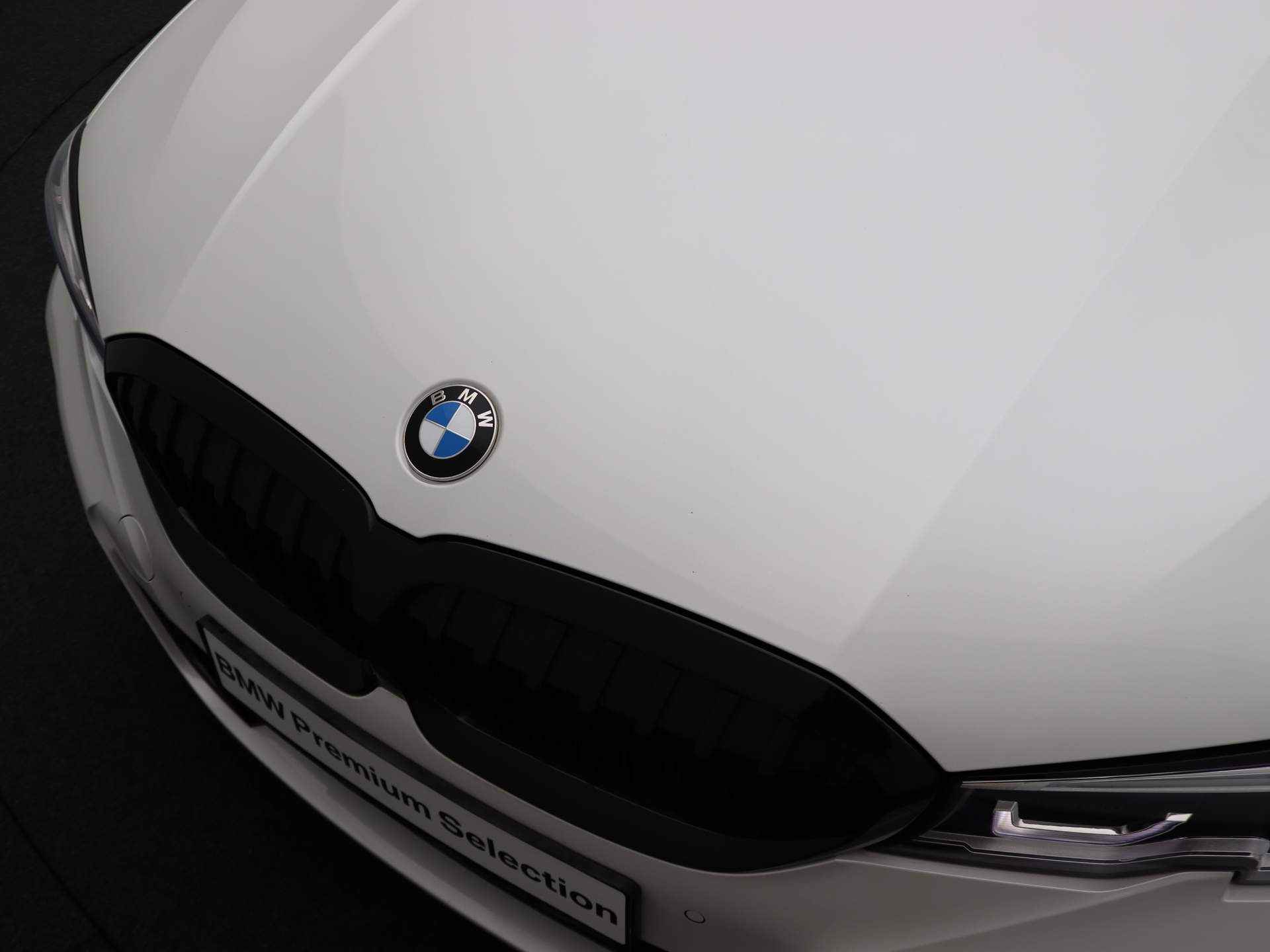 BMW 3 Serie Sedan 320i High Executive M Sportpakket / Schuifdak / LED Koplampen / HiFi / 18'' - 7/33