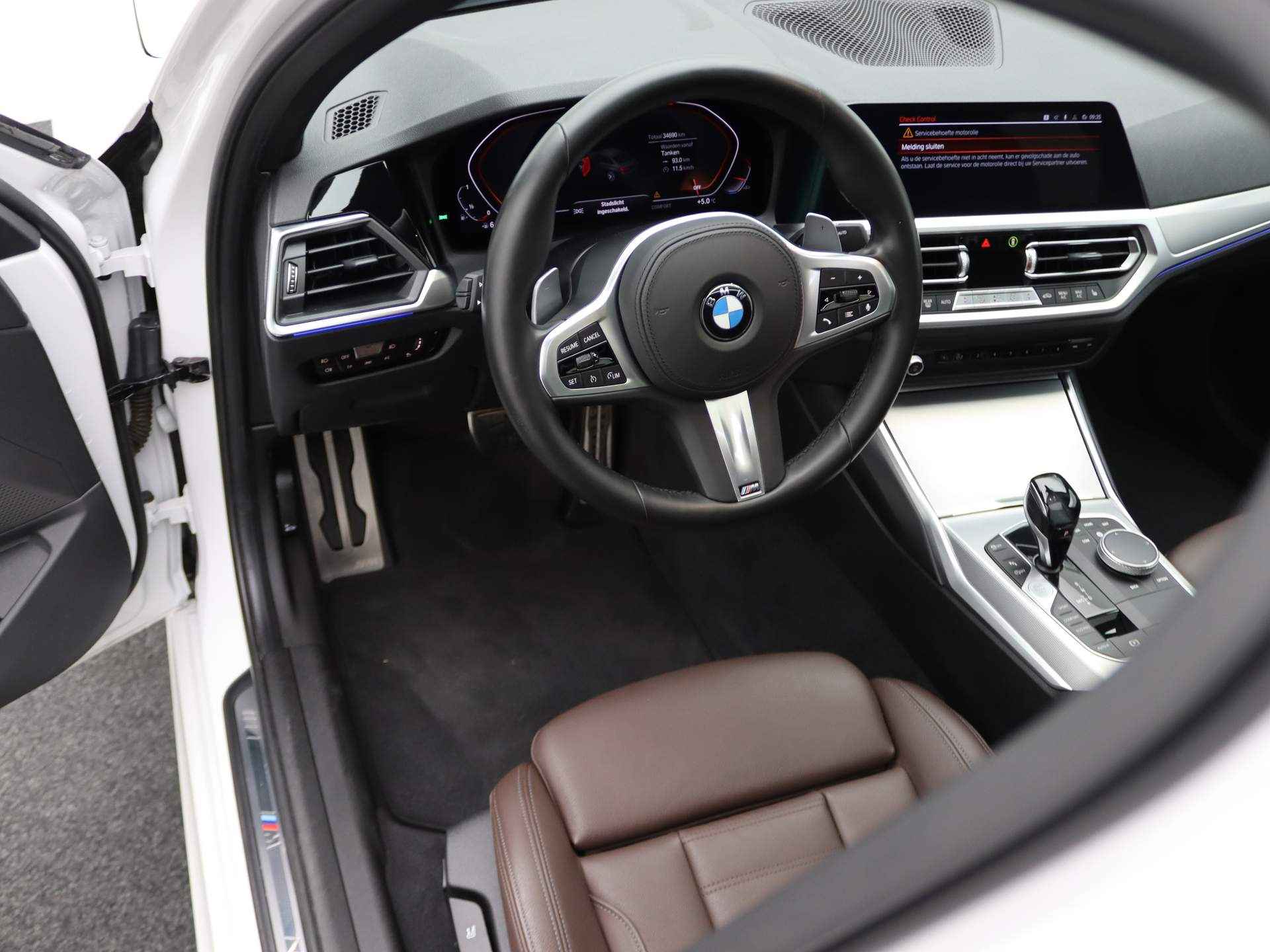 BMW 3 Serie Sedan 320i High Executive M Sportpakket / Schuifdak / LED Koplampen / HiFi / 18'' - 11/33