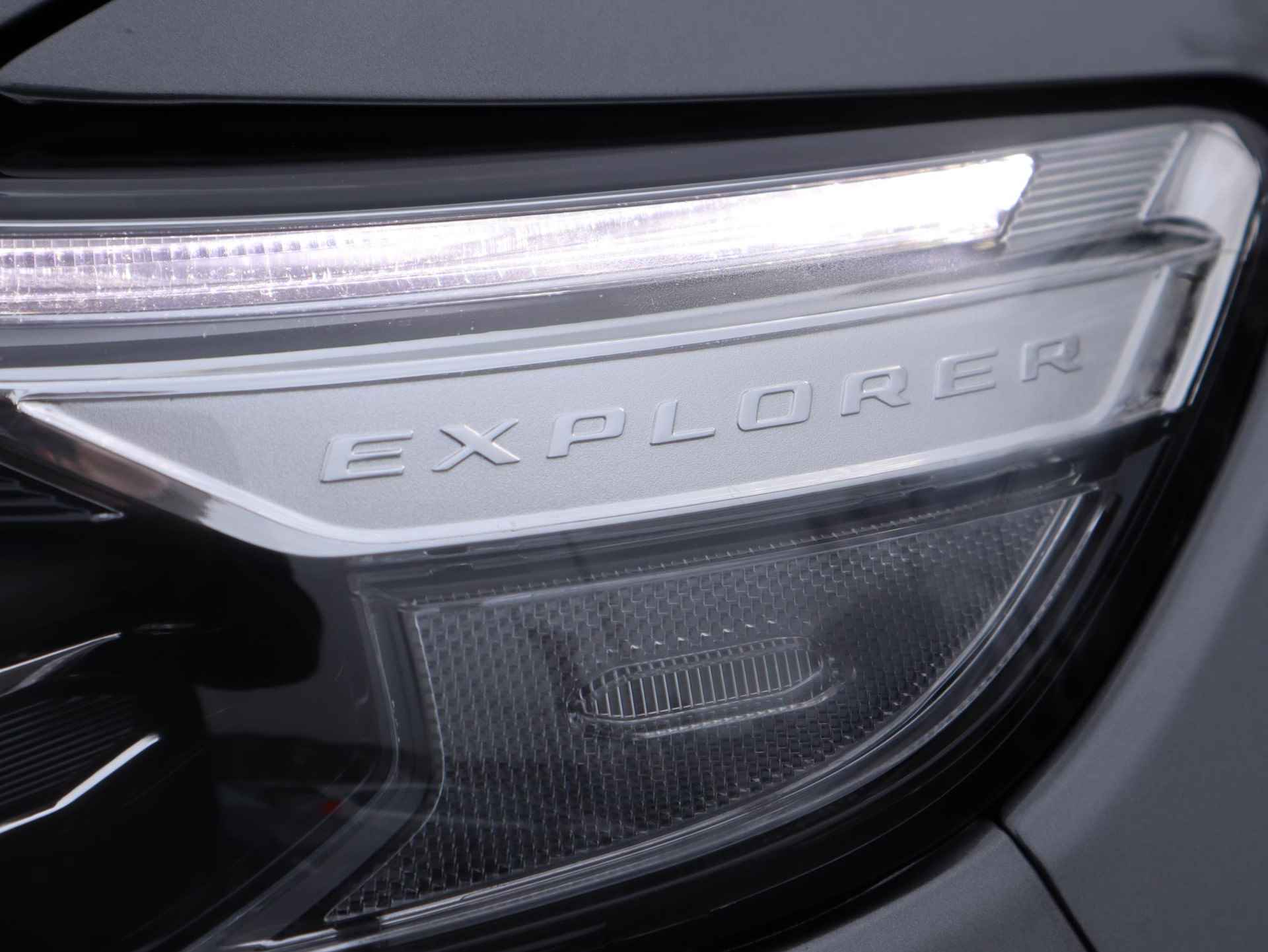 Ford Explorer 3.0 V6 EcoBoost PHEV ST-Line | 20" Lichtmetaal | 360° Camera | Leren bekleding | Afneembare trekhaak | Dual zone Climatecontrol | Led koplampen | Panorama dak | Adaptive cruisecontrol | B&O Premium Audio | - 18/82