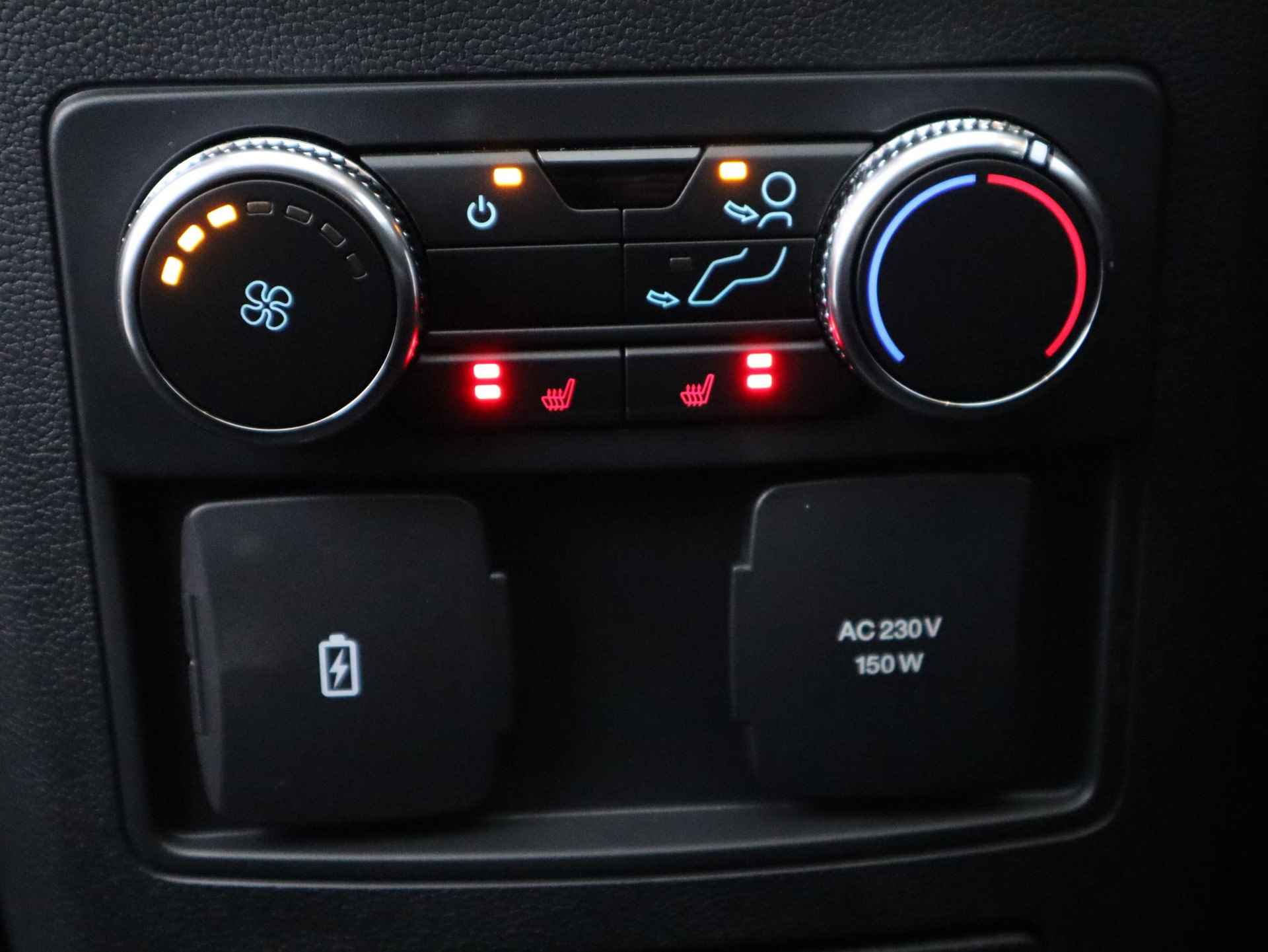 Ford Explorer 3.0 V6 EcoBoost PHEV ST-Line | 20" Lichtmetaal | 360° Camera | Leren bekleding | Afneembare trekhaak | Dual zone Climatecontrol | Led koplampen | Panorama dak | Adaptive cruisecontrol | B&O Premium Audio | - 50/82