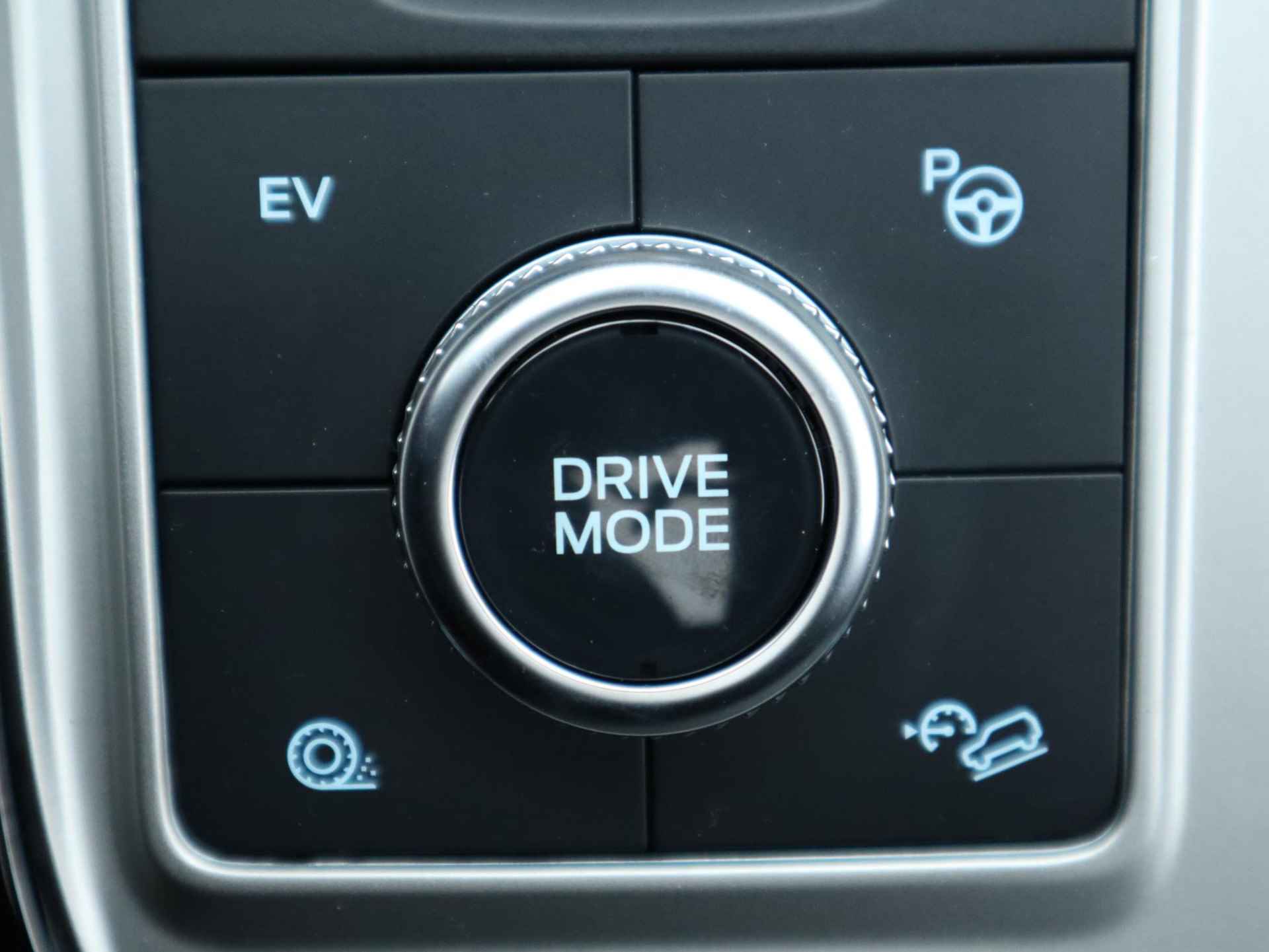 Ford Explorer 3.0 V6 EcoBoost PHEV ST-Line | 20" Lichtmetaal | 360° Camera | Leren bekleding | Afneembare trekhaak | Dual zone Climatecontrol | Led koplampen | Panorama dak | Adaptive cruisecontrol | B&O Premium Audio | - 71/82