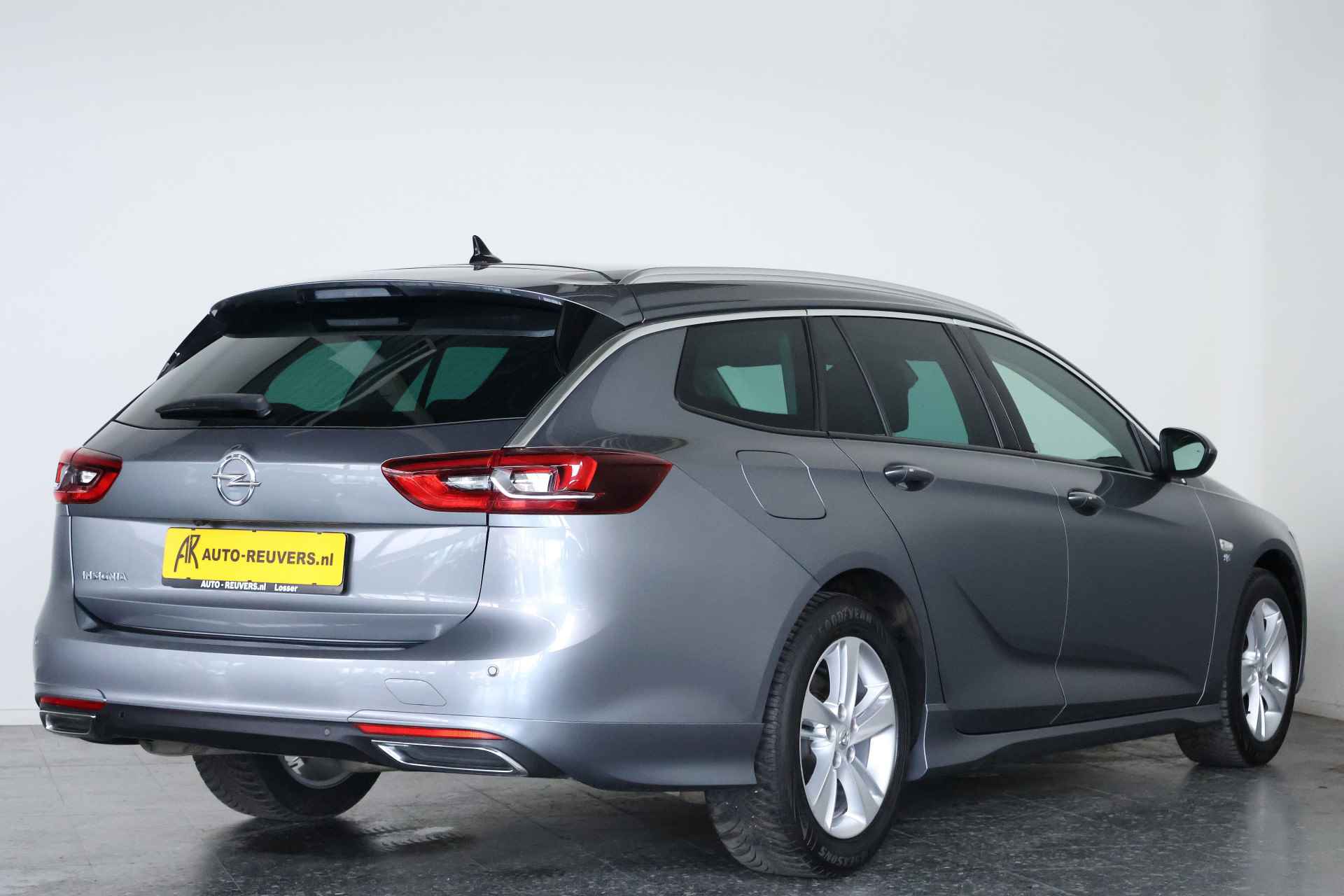 Opel Insignia Sports Tourer 2.0 CDTI Innovation OPC-Line / LED / CarPlay / Cam / DAB+ / Trekhaak - 2/30