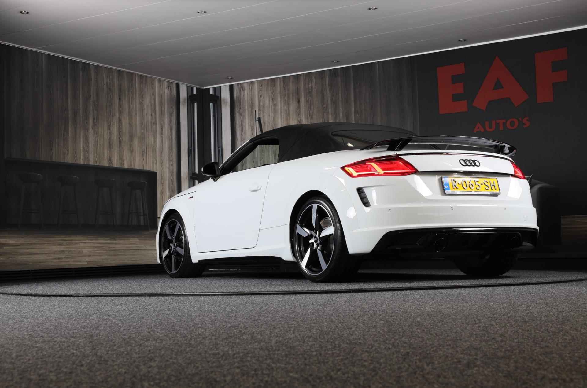 Audi TT ROADSTER 40 TFSI S Line Competition FACELIFT / Aut / Navi / Virtual Cockpit / Cruise Control / F1 / Camera / Matrix / 19 I - 30/40