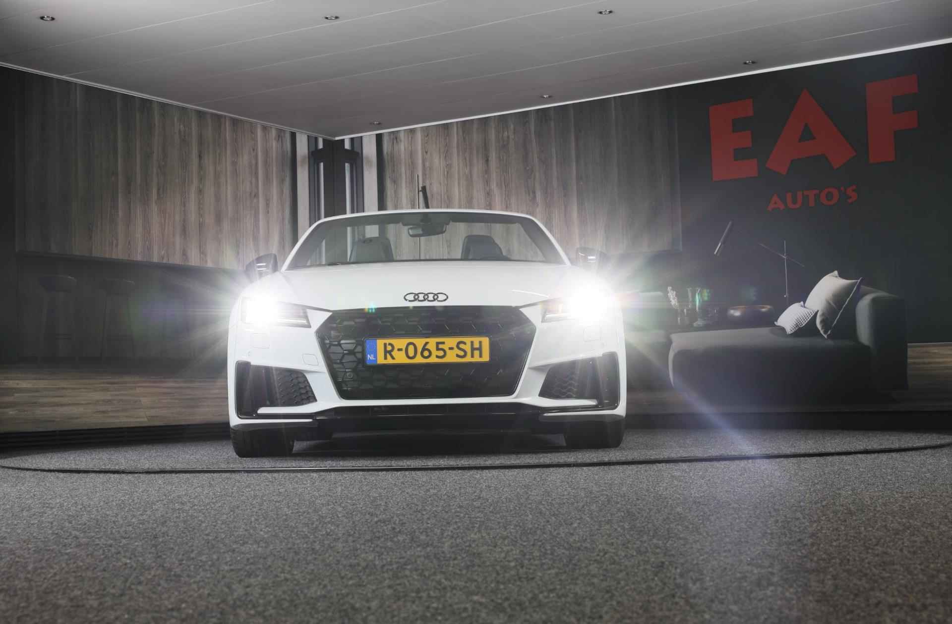 Audi TT ROADSTER 40 TFSI S Line Competition FACELIFT / Aut / Navi / Virtual Cockpit / Cruise Control / F1 / Camera / Matrix / 19 I - 24/40