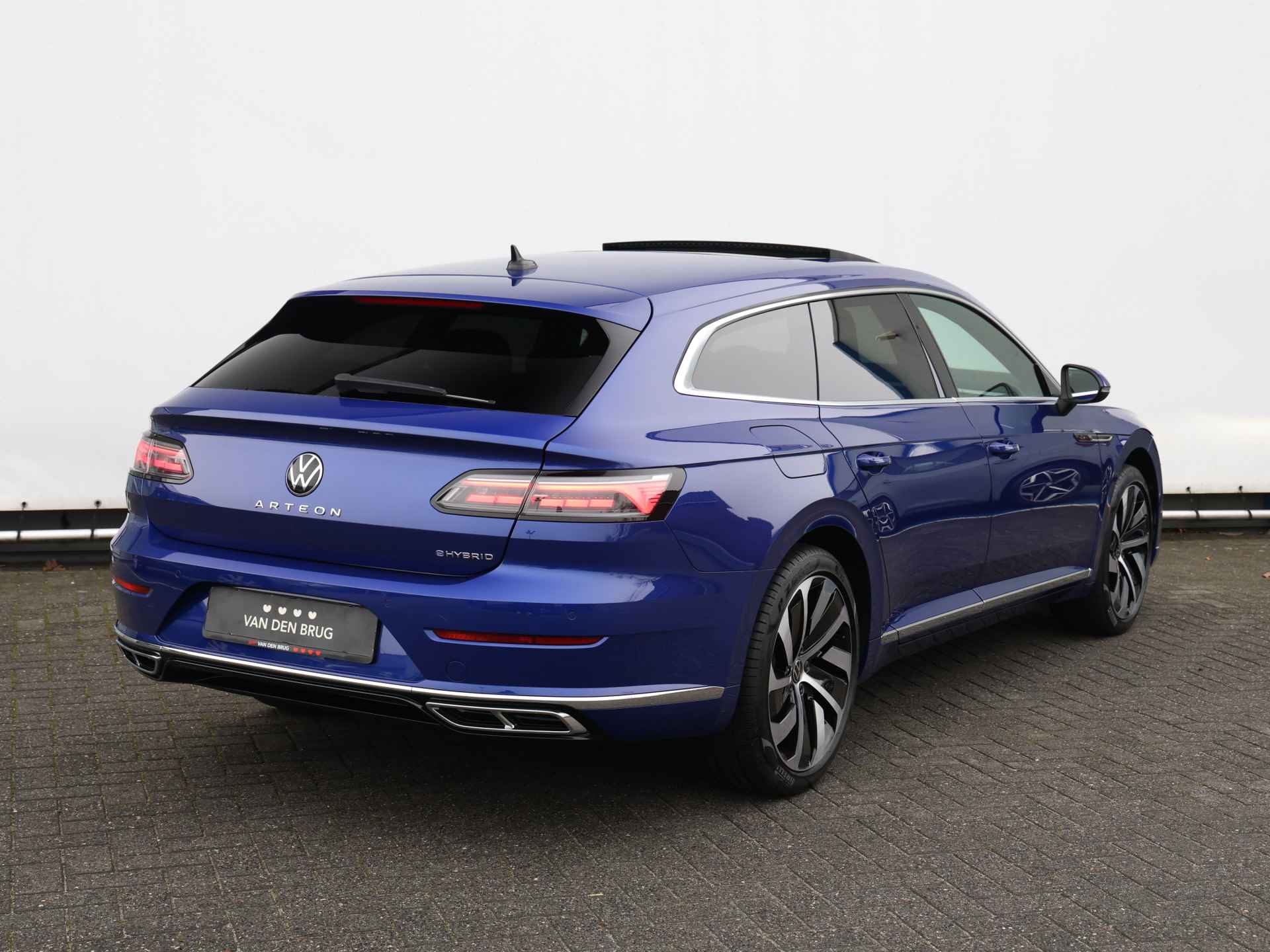 Volkswagen Arteon Shooting Brake 1.4 TSI eHybrid R-Line Business 218pk DSG | LED Matrix | Panoramadak | Digital dashboard | Leder | DCC | Stoelverwarming - 5/47