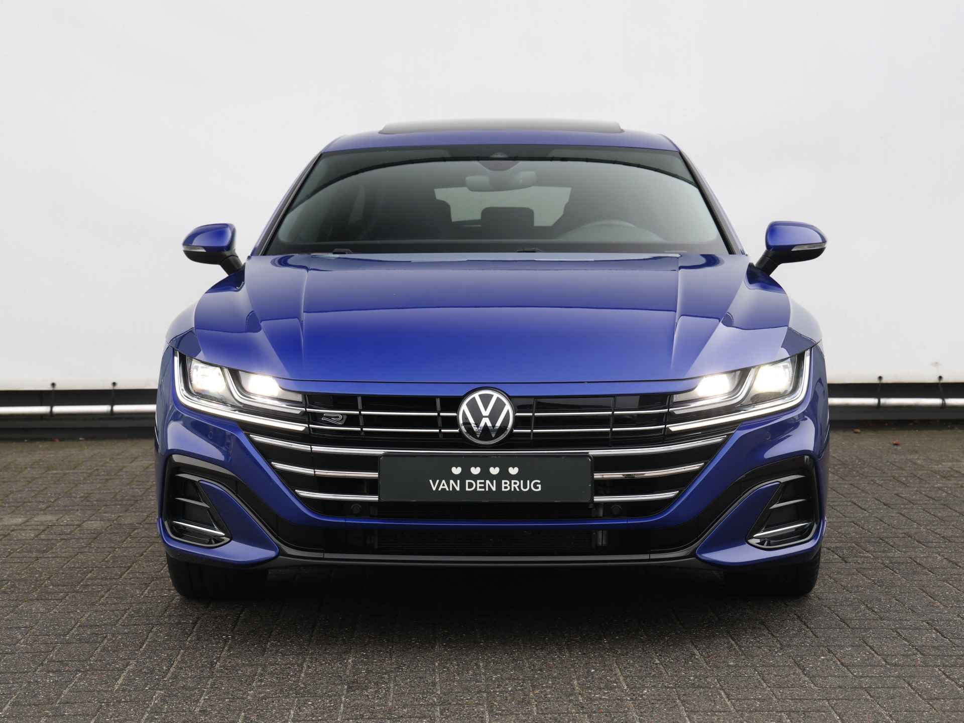 Volkswagen Arteon Shooting Brake 1.4 TSI eHybrid R-Line Business 218pk DSG | LED Matrix | Panoramadak | Digital dashboard | Leder | DCC | Stoelverwarming - 14/47