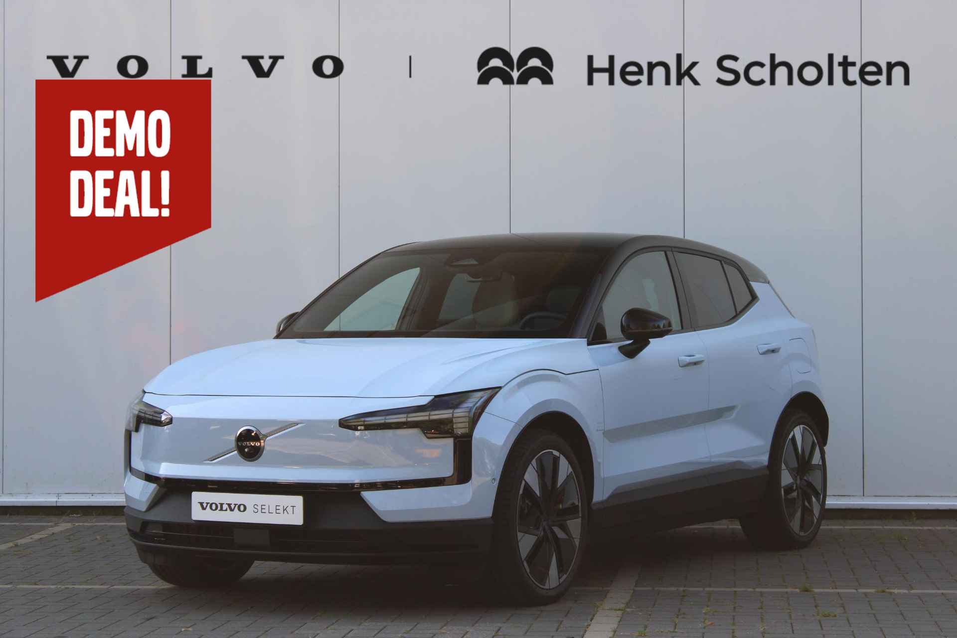 Volvo EX30 Twin Motor Performance Ultra 69 kWh Adaptieve Cruise Control met Pilot Assist, Premium audio by Harman Kardon, Geavanceerde interieurverlichting, Panoramisch dak, Elektrische bestuurdersstoel met geheugen, Verwarmbare voorstoelen + stuurwiel, Park Assist voor + achter, 360 Parkeercamera - 1/37