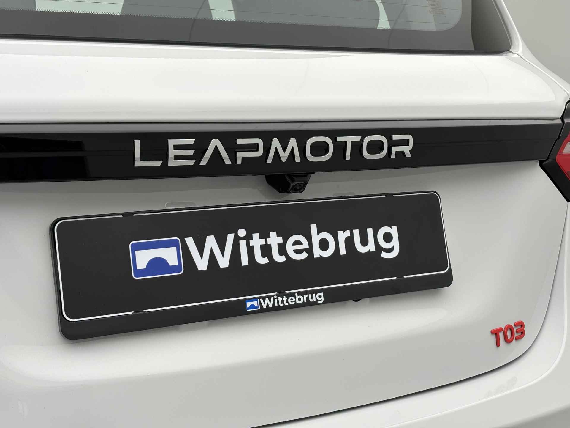 Leapmotor T03 Smart 37.7 kWh Volledig Elektrisch met 265 km WLTP Range, Airconditioning, Panoramadak, Adaptive Cruise Control en Uit voorraad leverbaar! - 32/41