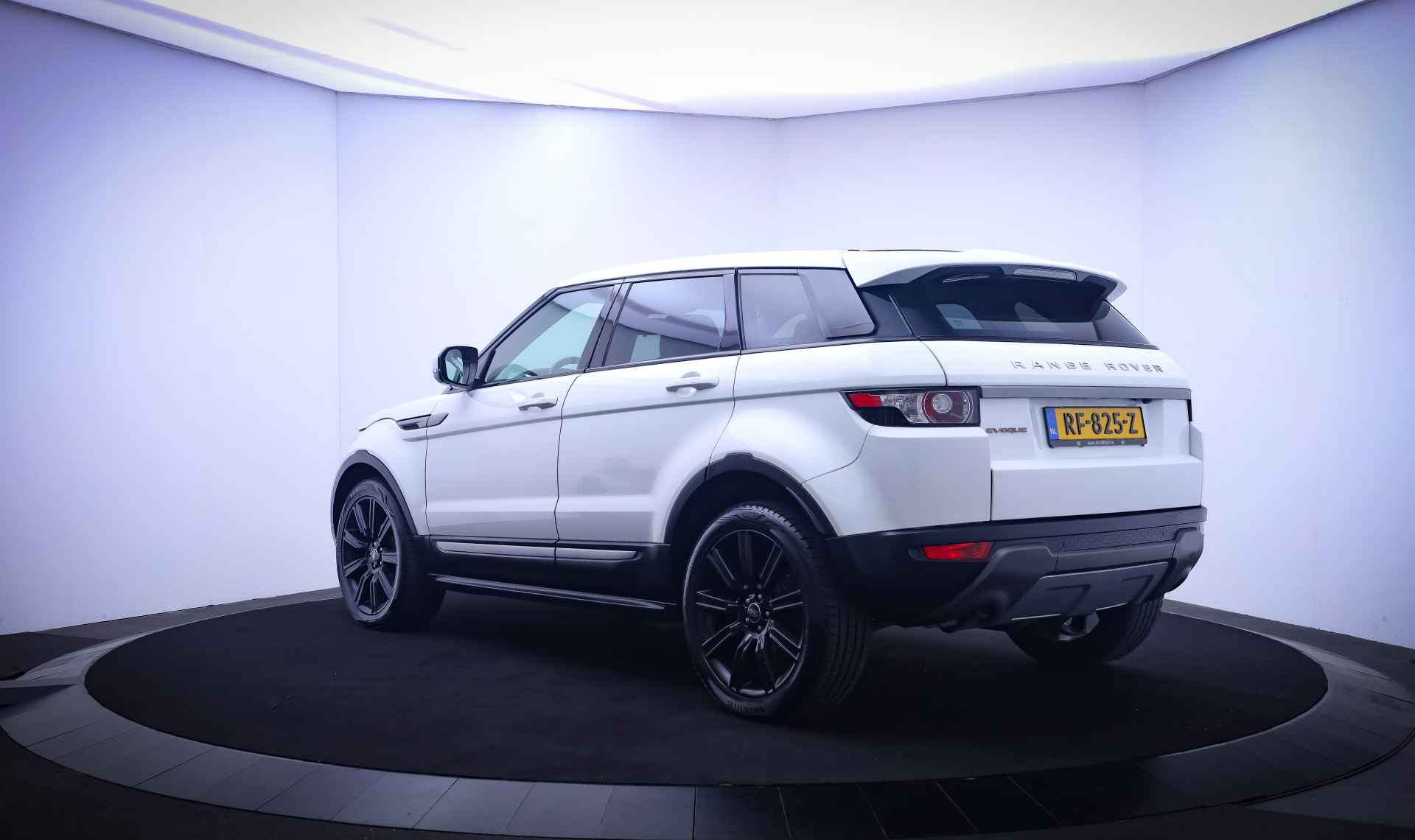 Land Rover Range Rover Evoque 2.2SD4 Aut. 4WD Prestige PANO/XENON/MERIDIAN/MEMORY/CAMERA/STUURVERW./LEDER/NAVI/LMV 20'' - 8/27