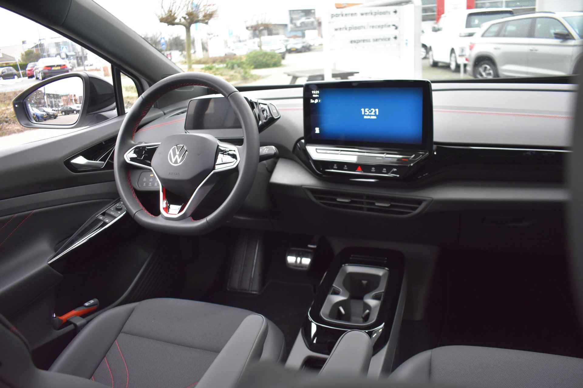 Volkswagen ID.5 GTX Advantage 77 kWh 300PK | WARMTEPOMP | 21 INCH | CAMERA | NAVIGATIE - 32/33