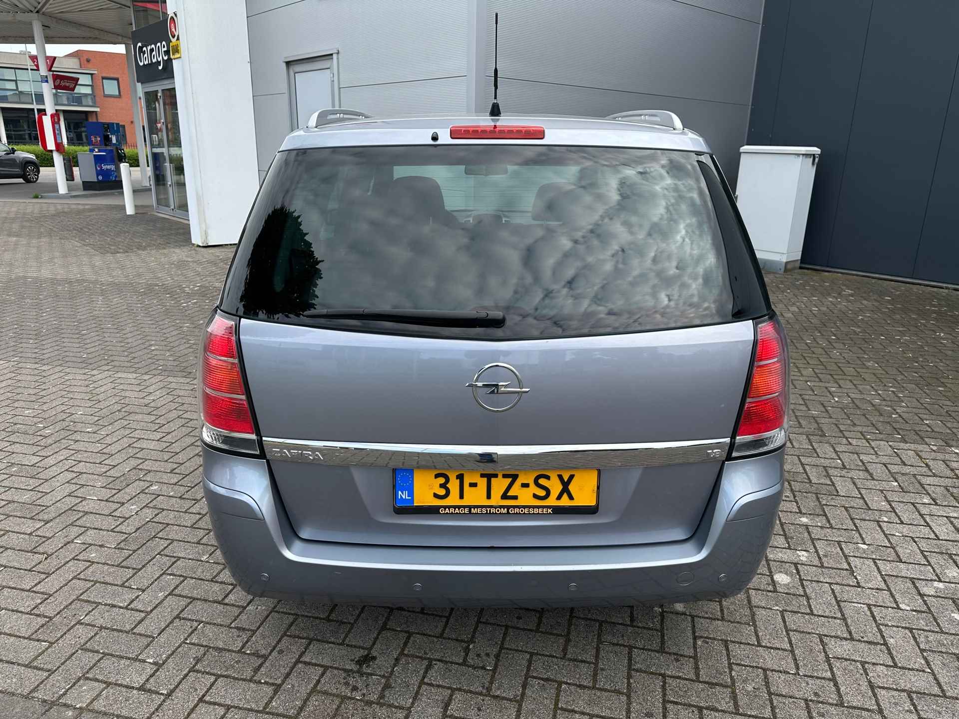 Opel Zafira 1.8 Cosmo - 13/44