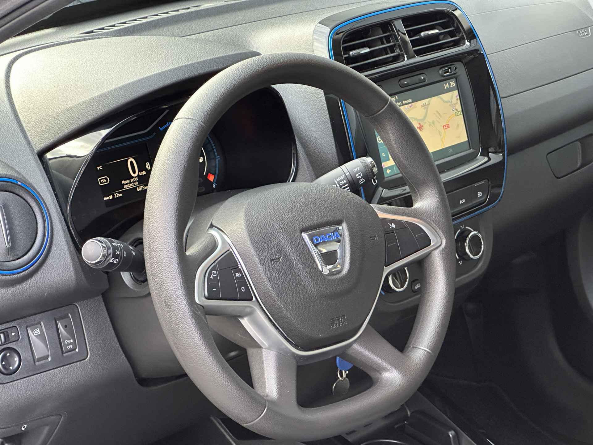 Dacia Spring Comfort Plus 27 kWh | Speciale kleur | LM velgen | Apple Carplay | Camera | Navi | AC - 12/27