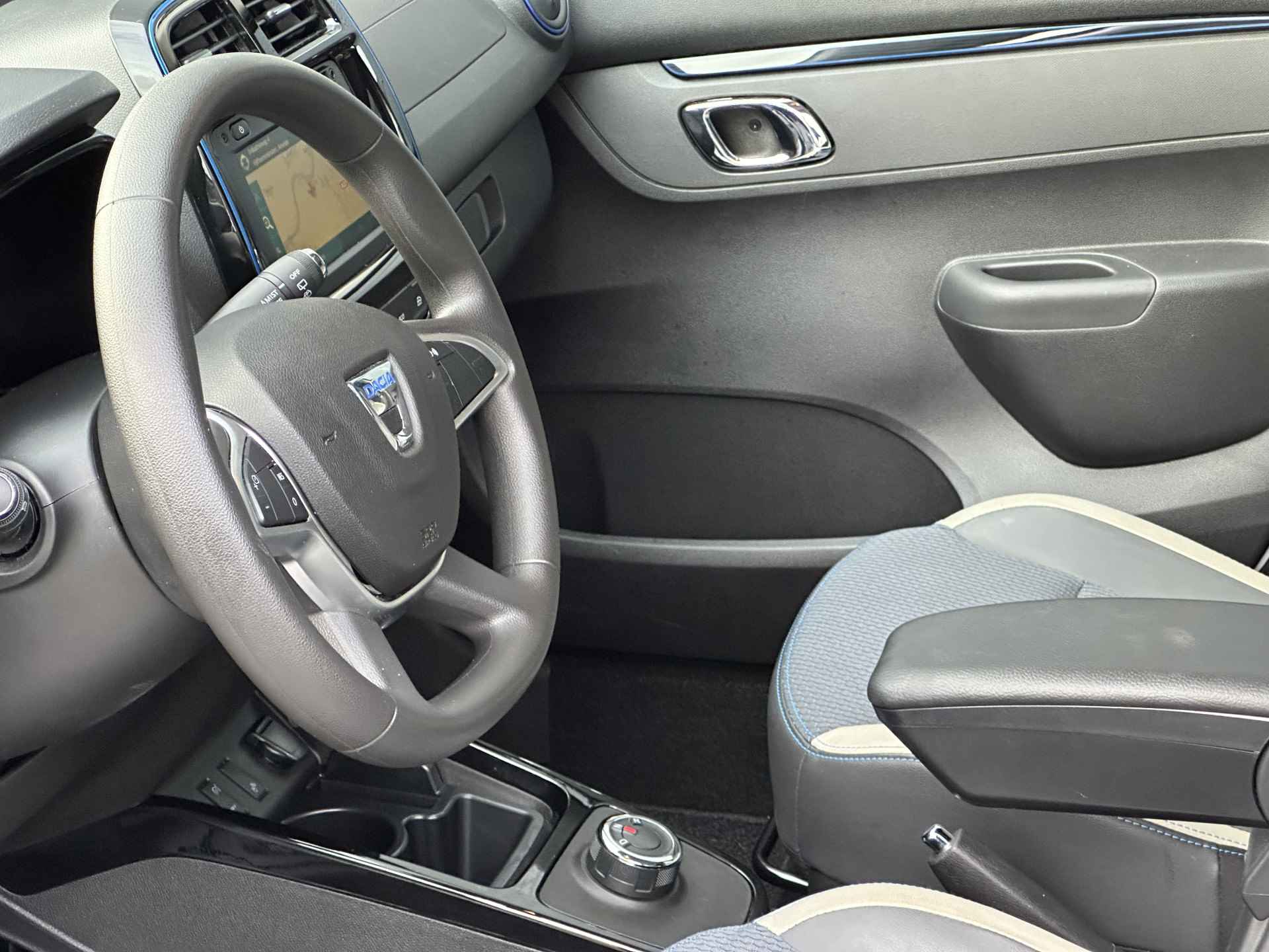 Dacia Spring Comfort Plus 27 kWh | Speciale kleur | LM velgen | Apple Carplay | Camera | Navi | AC - 13/27