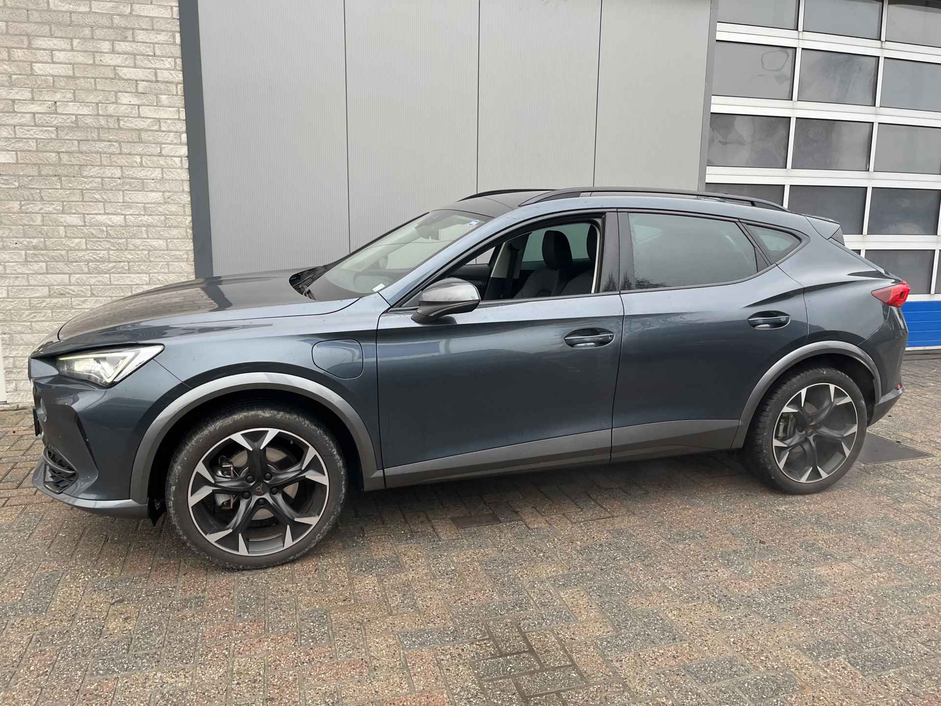 CUPRA Formentor 1.4 e-Hybrid Adrenaline / AUTOMAAT/ 16.000 KM/ PARK. SENSOREN/ KEYLESS/ DODE HOEK/ MATRIX/ STOEL-STUURVERWARM./ ADAPT. CRUISE/ APP-CONNECT/ NAVI/ CLIMA/ DAB/ 19" LMV - 3/34