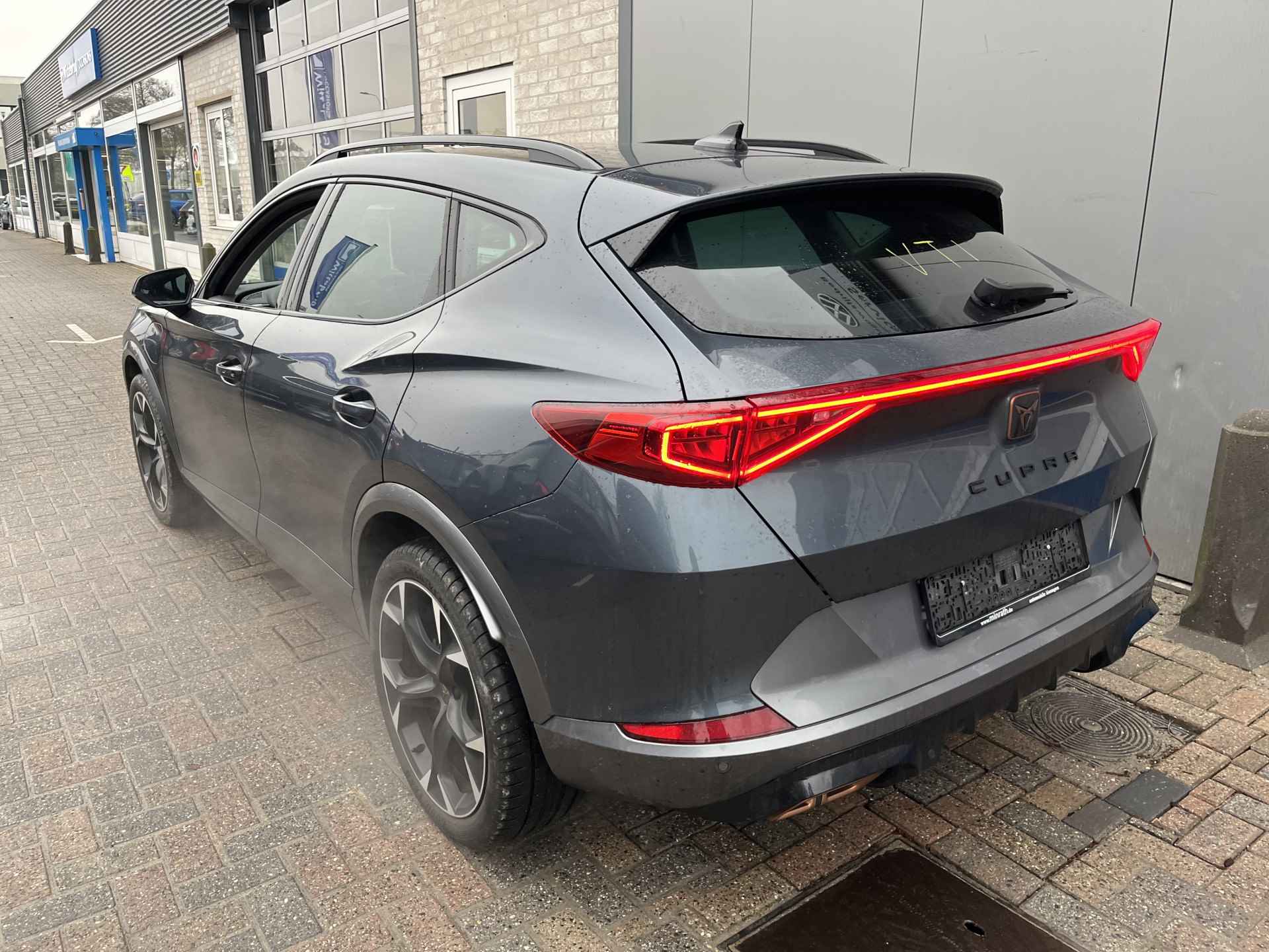 CUPRA Formentor 1.4 e-Hybrid Adrenaline / AUTOMAAT/ 16.000 KM/ PARK. SENSOREN/ KEYLESS/ DODE HOEK/ MATRIX/ STOEL-STUURVERWARM./ ADAPT. CRUISE/ APP-CONNECT/ NAVI/ CLIMA/ DAB/ 19" LMV - 6/34