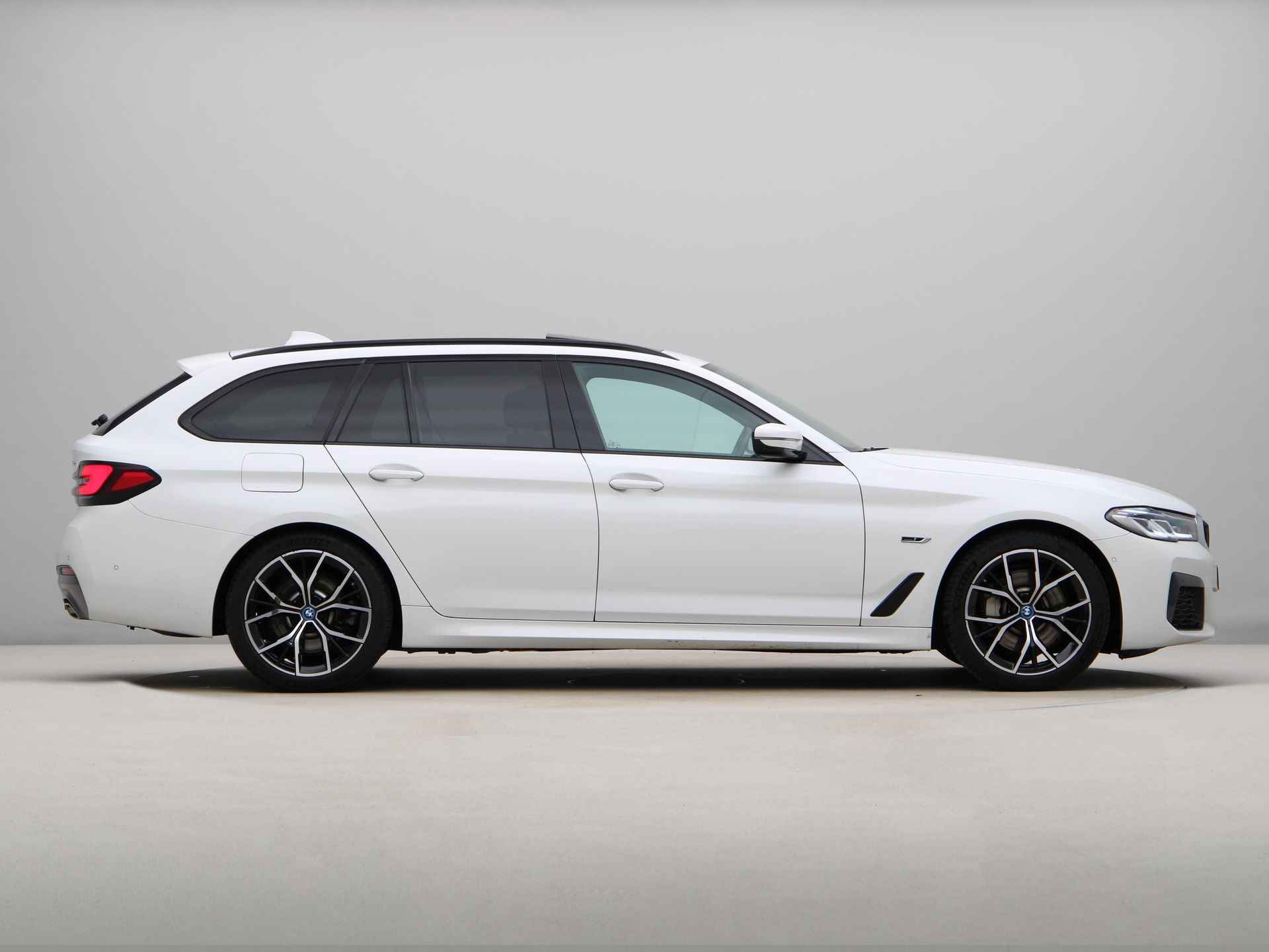 BMW 5 Serie Touring 530e xDrive Business Edition Plus - 8/28