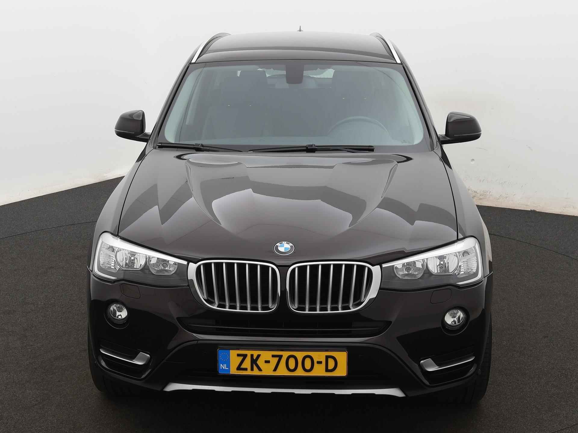 BMW X3 sDrive20i High Executive | NAVIGATIE | HALF-LEDER | PARKEERSENSOREN V+A | CLIMATE CONTROL | LICHTMETALEN VELGEN | - 8/26