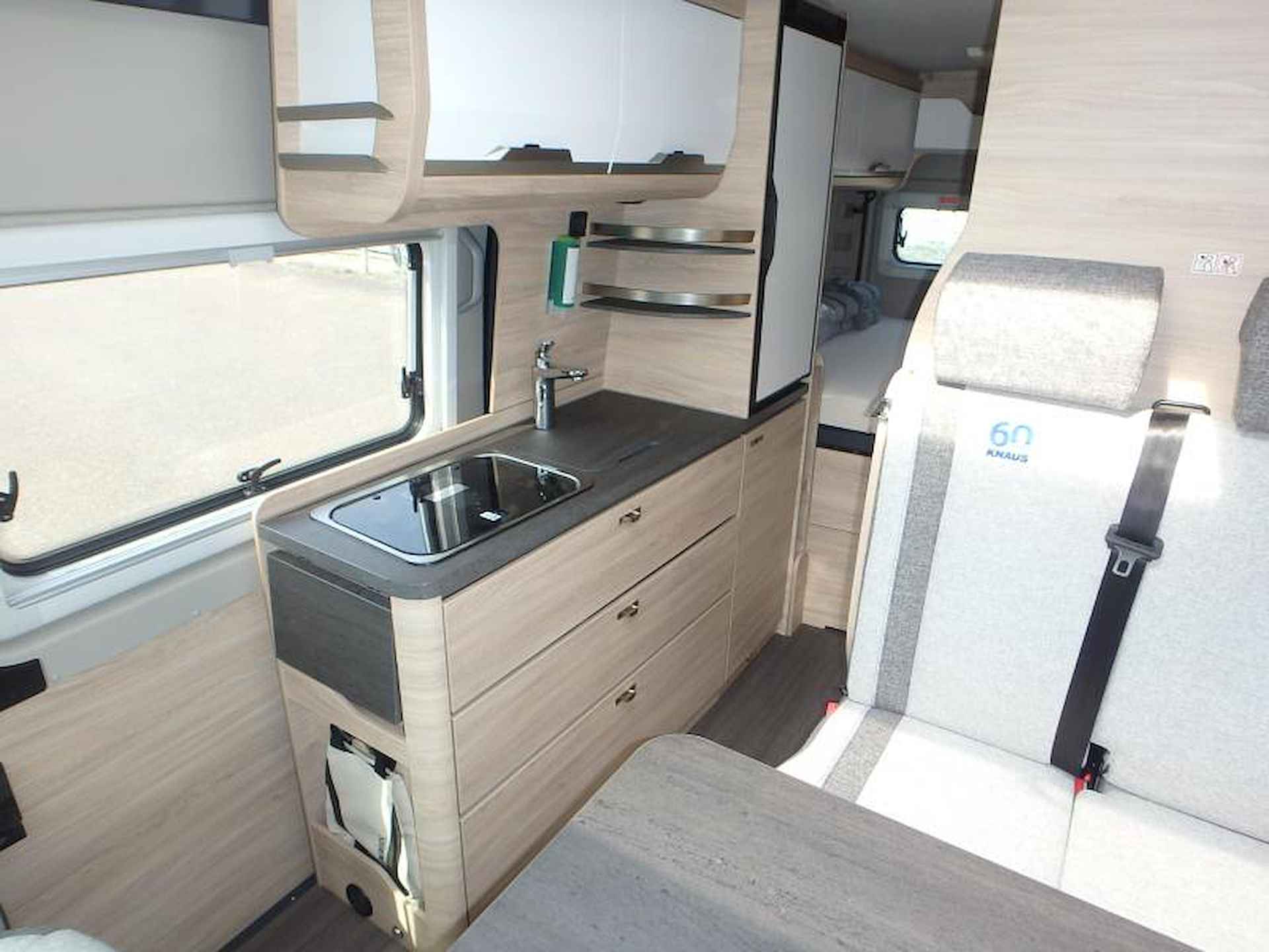 Knaus BoxLife Pro 600 60 Years €4000,- VOORDEEL - 14/25