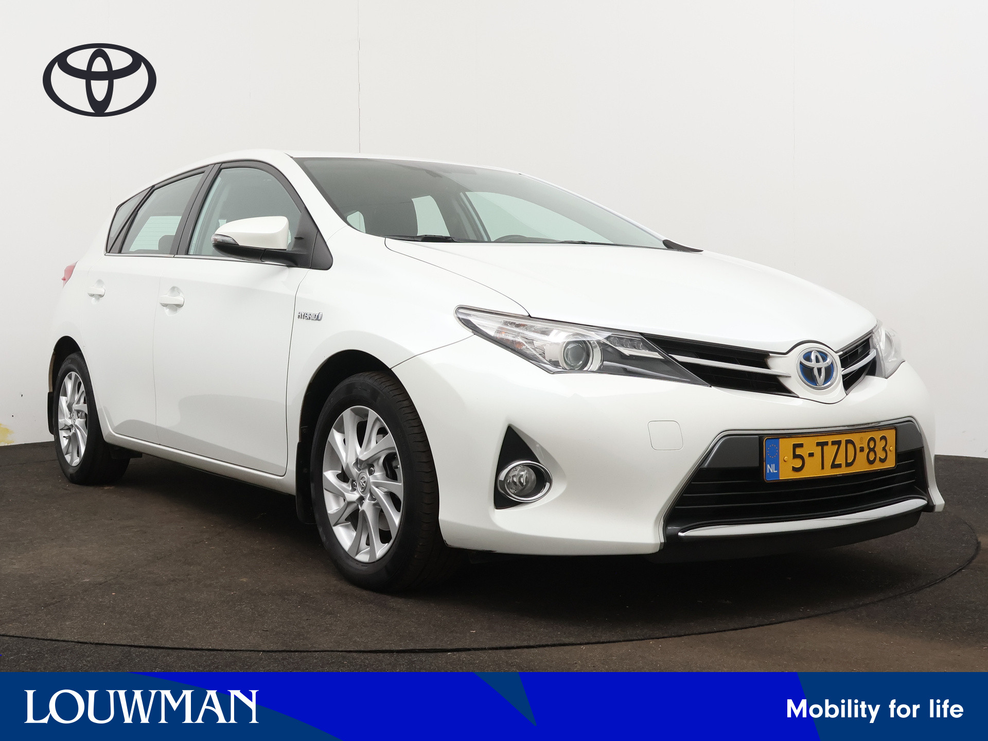 Toyota Auris 1.8 Hybrid Dynamic | Navigatie | LM Velgen | Mistlampen |