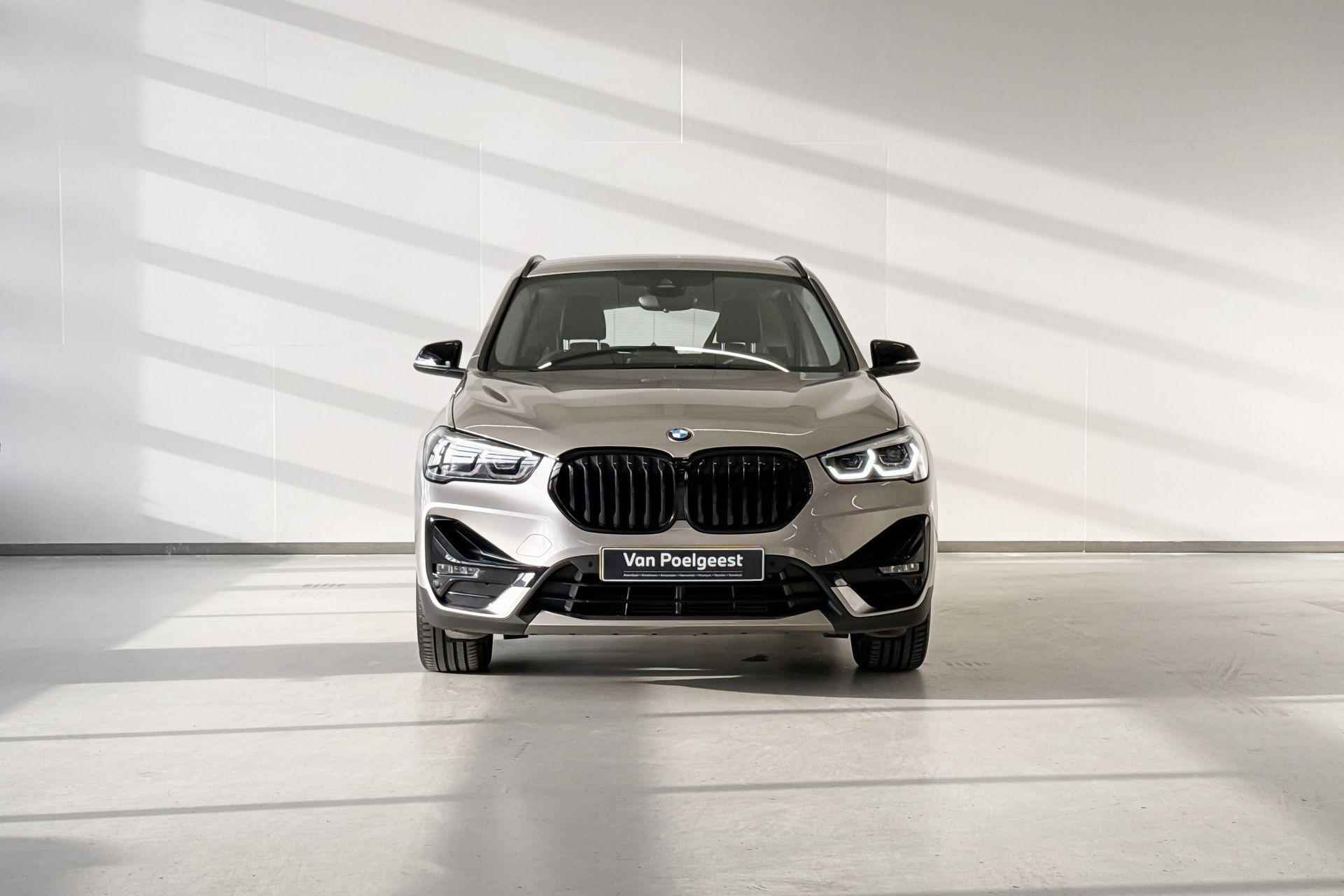 BMW X1 sDrive20i High Executive Model Sport Line Aut. - Verwacht: Januari 2025 - 5/18