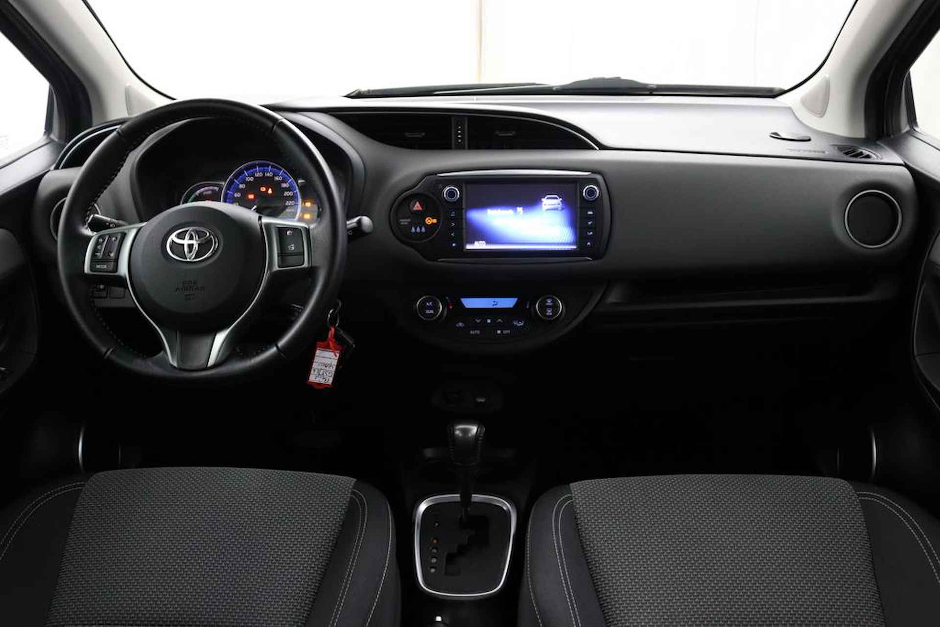 Toyota Yaris 1.5 Hybrid Aspiration | Design Pakket | Cruise Control | Achteruitrijcamera | Lichtmetalen Velgen | - 11/44