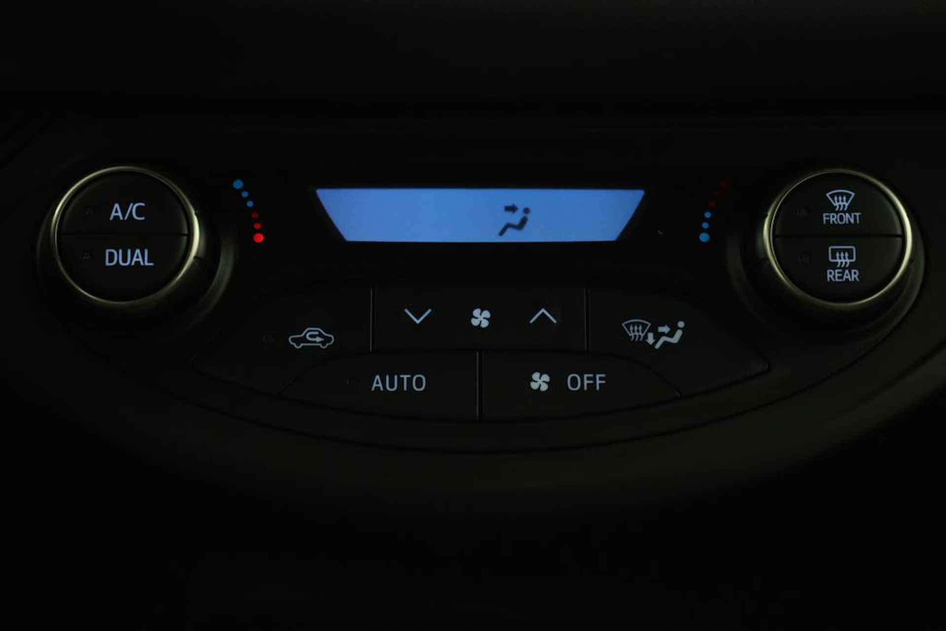 Toyota Yaris 1.5 Hybrid Aspiration | Design Pakket | Cruise Control | Achteruitrijcamera | Lichtmetalen Velgen | - 16/44