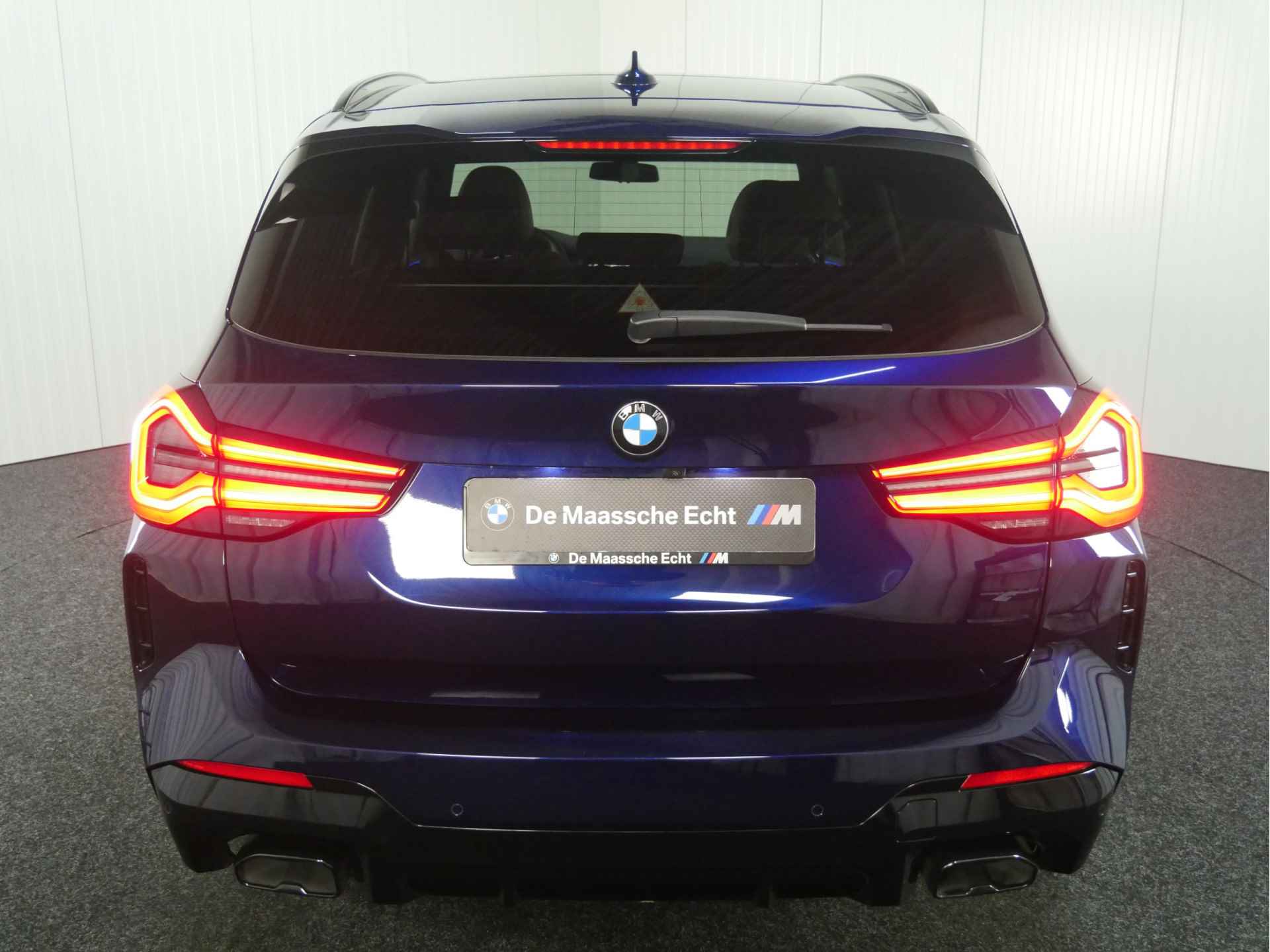 BMW X3 M40i xDrive High Executive Automaat / Panoramadak / Trekhaak / Laserlight / Sportstoelen / Adaptief M Onderstel / Parking Assistant Plus / Comfort Access - 8/39