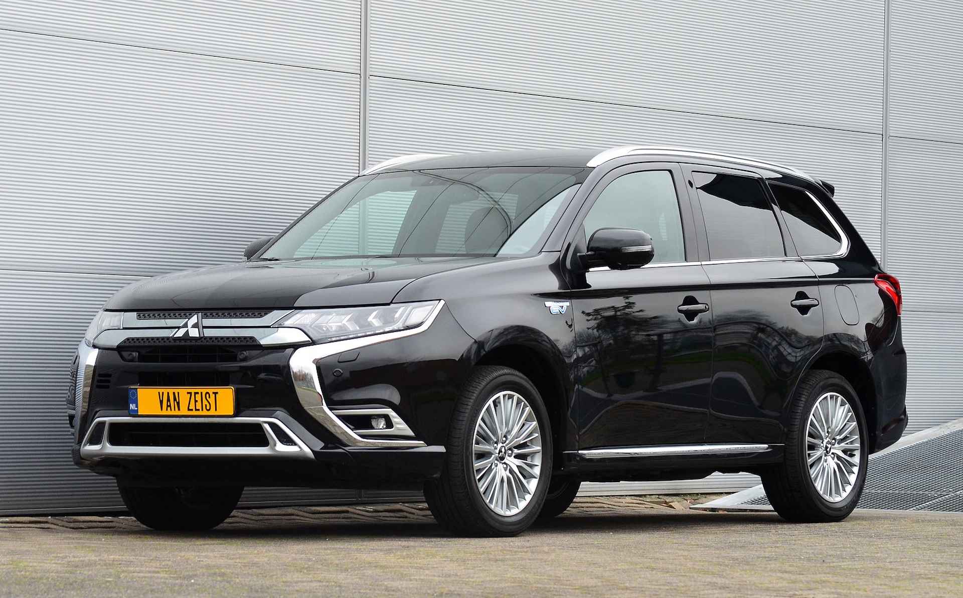 Mitsubishi Outlander PHEV 2.4 INSTYLE 4WD | PLUG IN HYBRID | V2G | FULL OPTIONS | TREKHAAK 1500KG | FABRIEKSGARANTIE TOT 22-06-2028* | ALL IN RIJKLAARPRIJS - 6/52