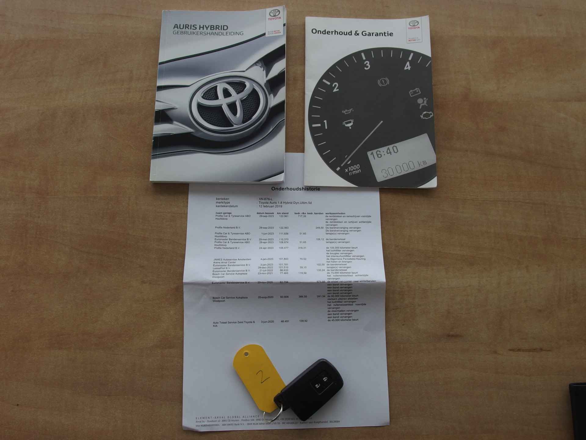 Toyota Auris 1.8 Hybrid Dynamic Ultimate CAMERA / STOELVERW / DAB+ / PDC / BLUETOOTH / CRUISE / NL-AUTO . - 41/43