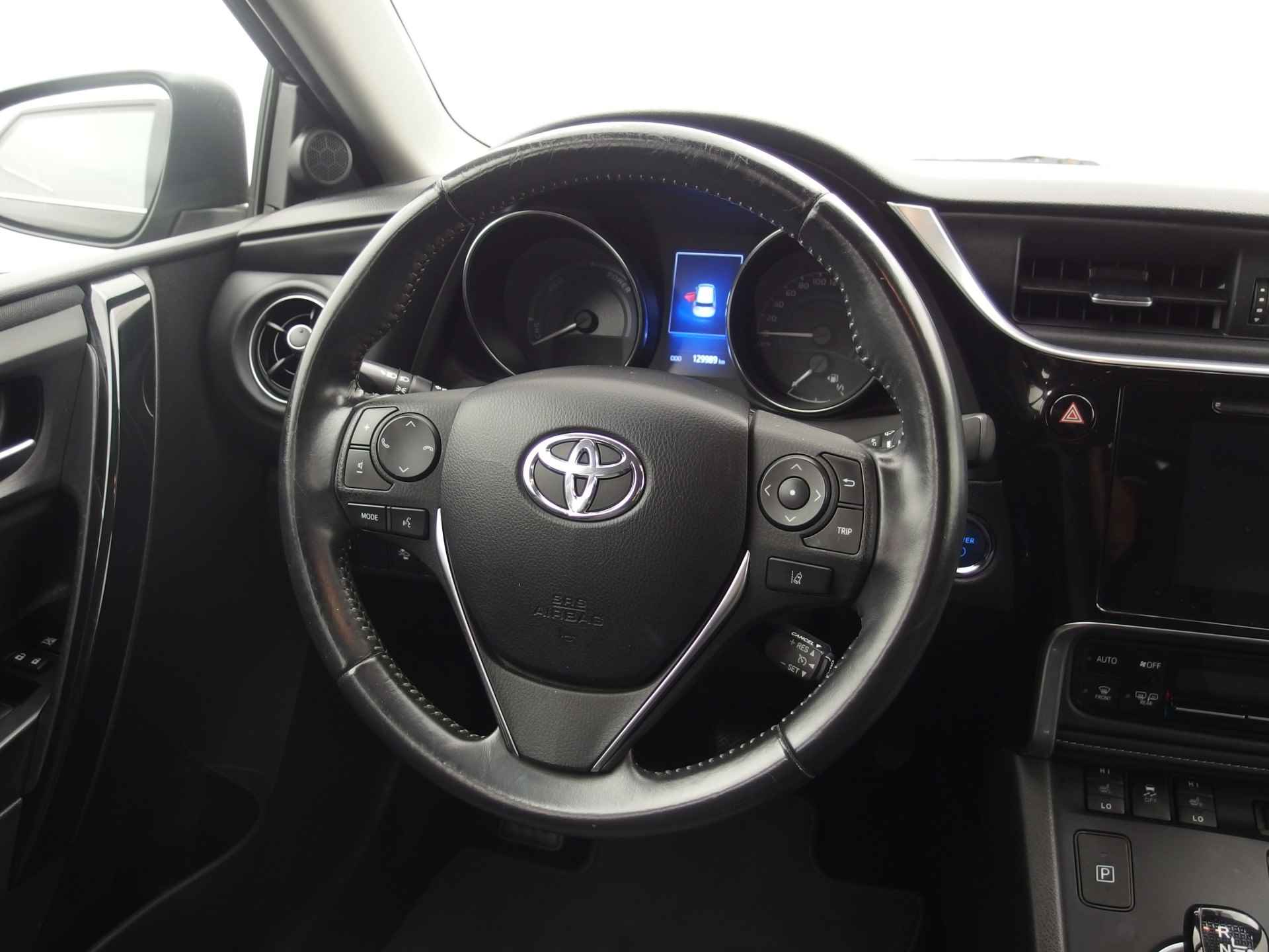 Toyota Auris 1.8 Hybrid Dynamic Ultimate CAMERA / STOELVERW / DAB+ / PDC / BLUETOOTH / CRUISE / NL-AUTO . - 20/43