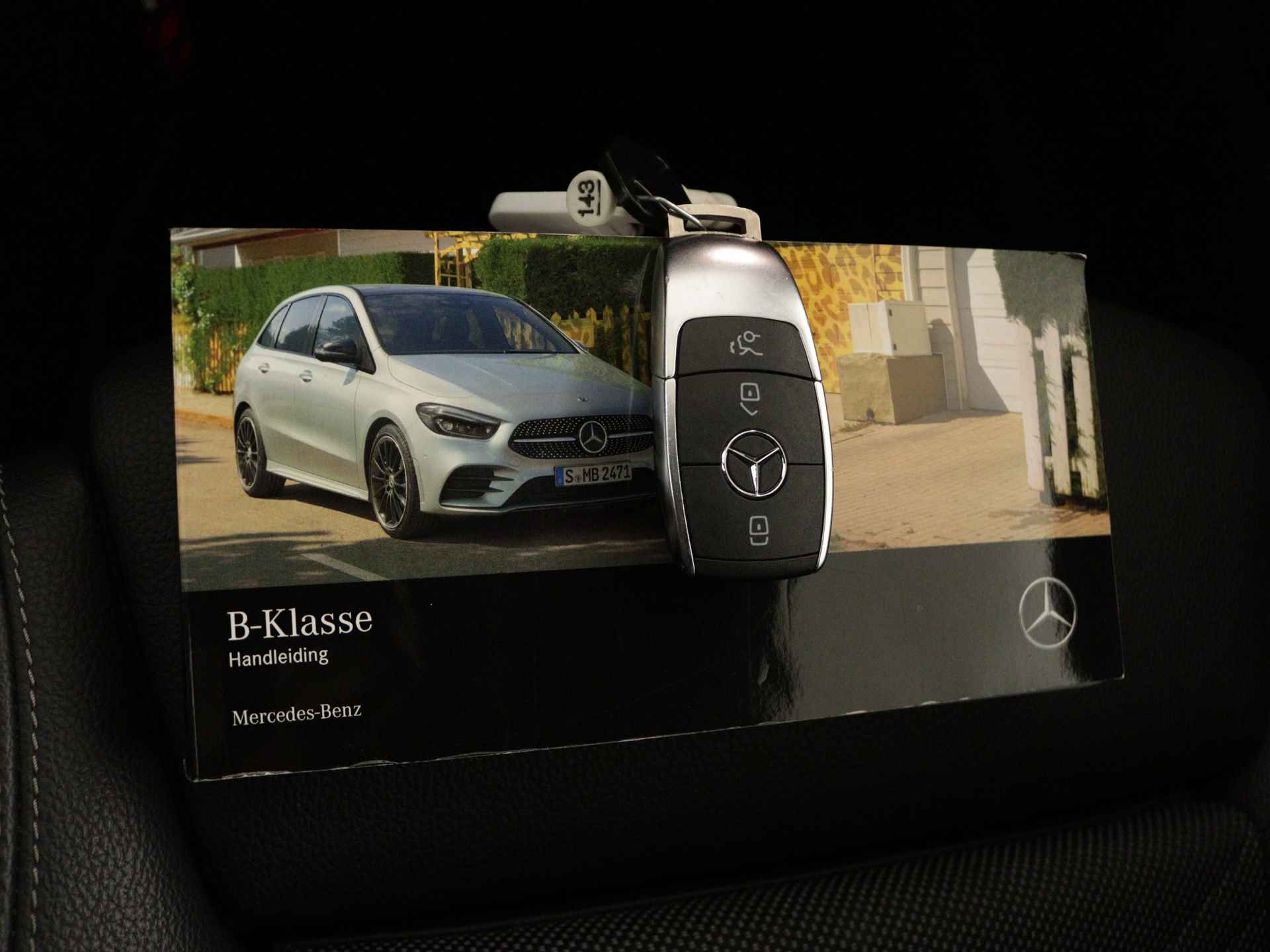 Mercedes-Benz B-Klasse 180 Business Solution Plus | Achteruitrijcamera | Navigatie | Stoelverwarming | Cruisecontrol | Apple Carplay | Inclusief 24 maanden MB Certified garantie voor Europa. - 14/43