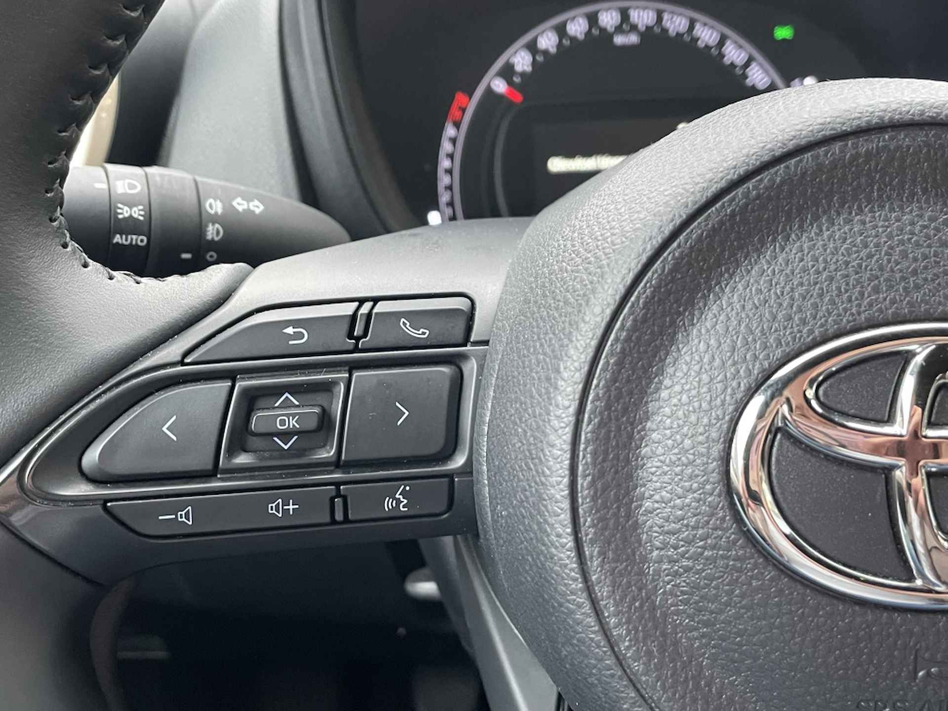 Toyota Aygo X 1.0 VVT-i MT Pulse | Stoelverwarming | Apple Carplay Android Aut - 13/27