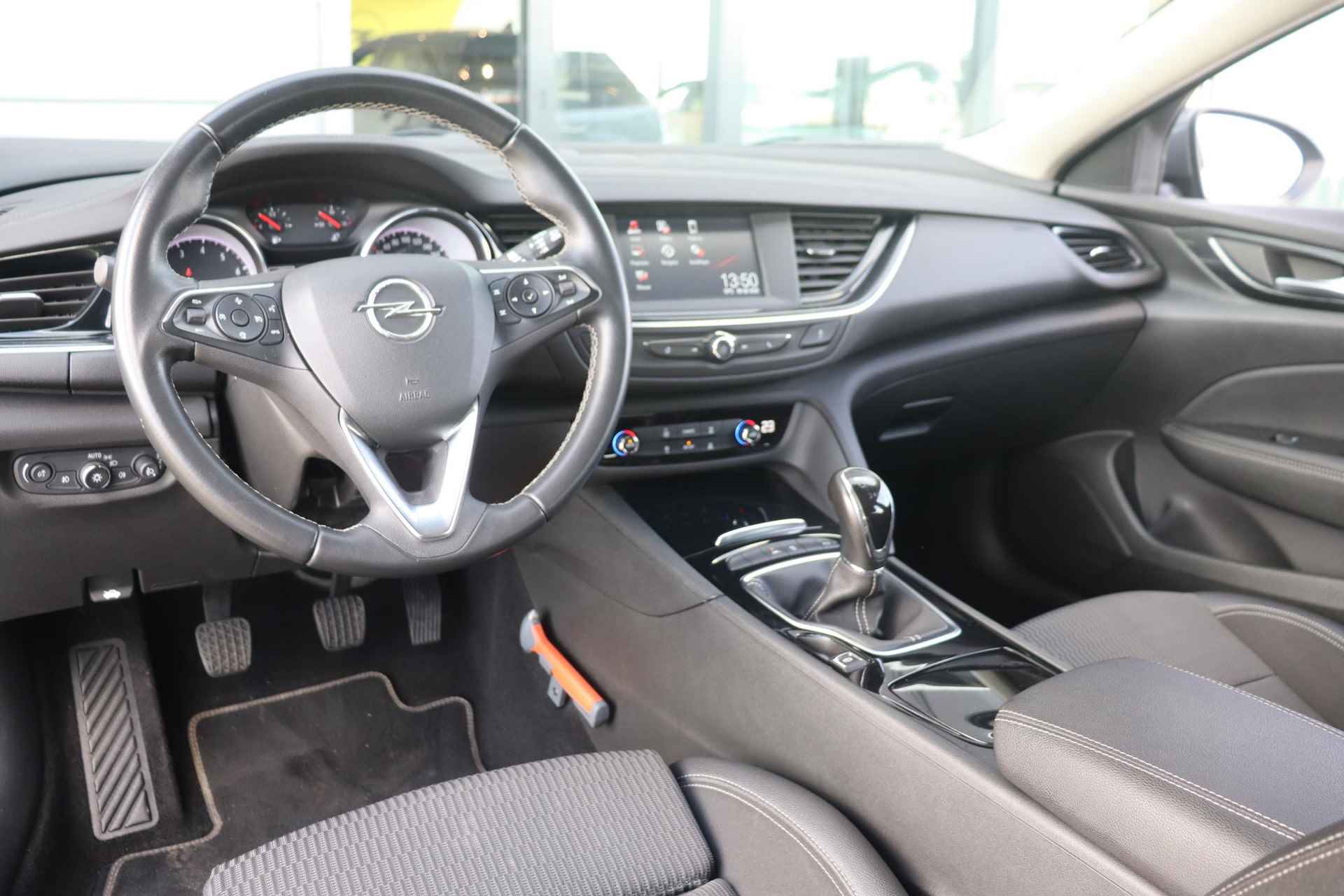 Opel Insignia Sports Tourer 1.5 Turbo Business Executive / Navigatie / Trekhaak / CarPlay / PDC / Keyless - 3/50