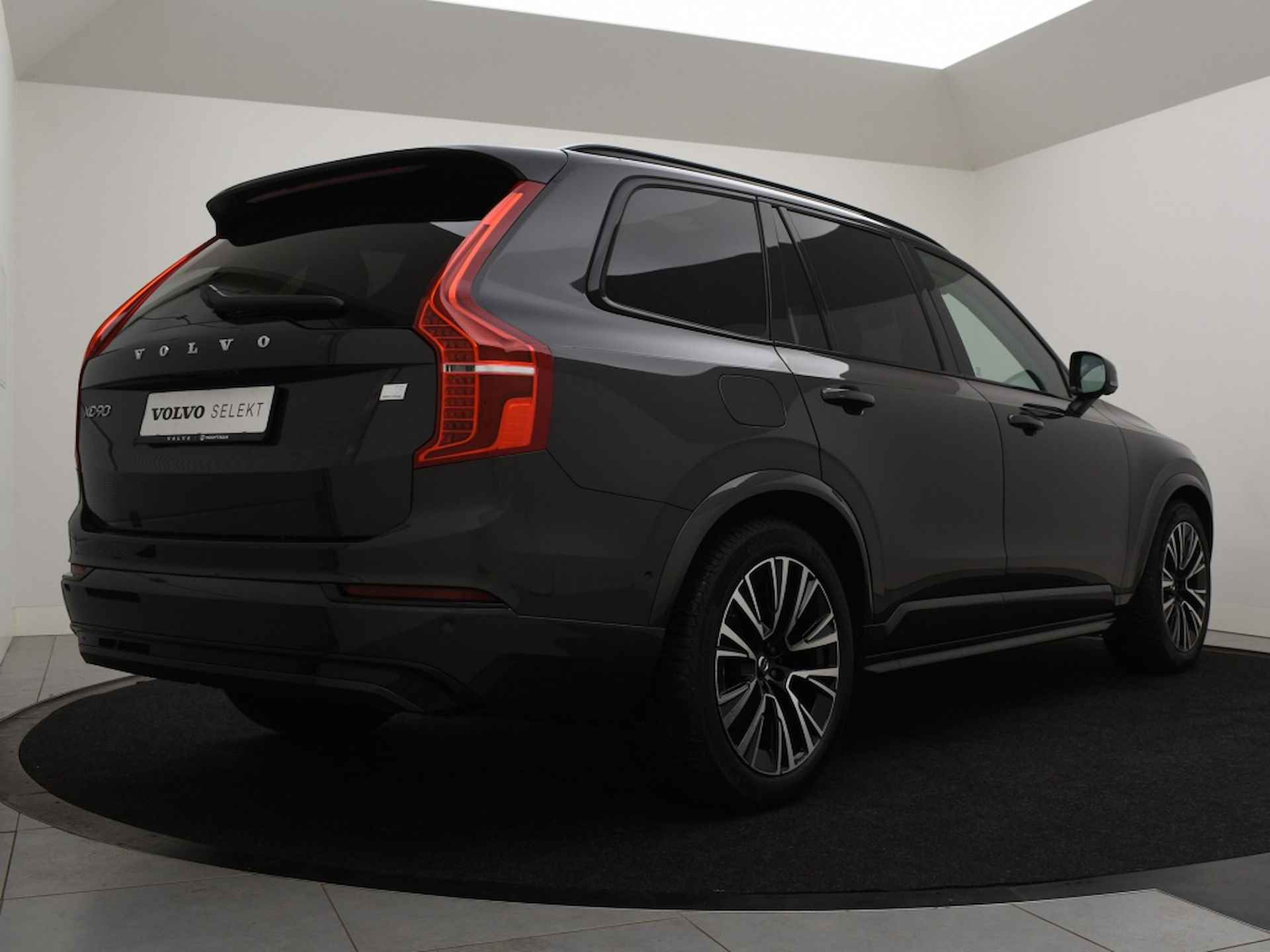 Volvo XC90 T8 PLUG-IN HYBRID LONG RANGE ULTIMATE DARK LUCHTVERING HARMAN KA - 3/39