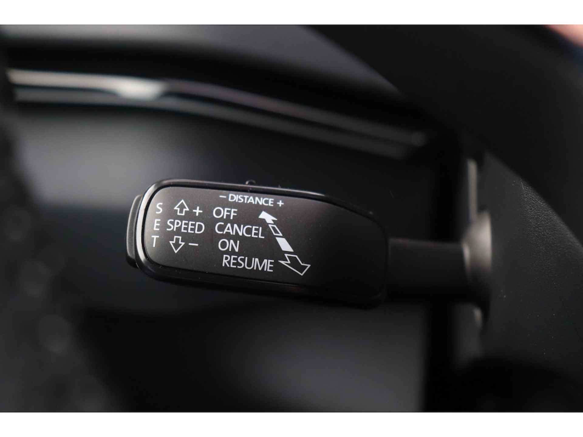 Škoda Karoq 1.5 TSI 150pk DSG ACT Sportline Business | 19" lichtmetalen velgen | Travel Assist plus | Winter pakket plus | Panoramisch schuif/kanteldak | - 10/27