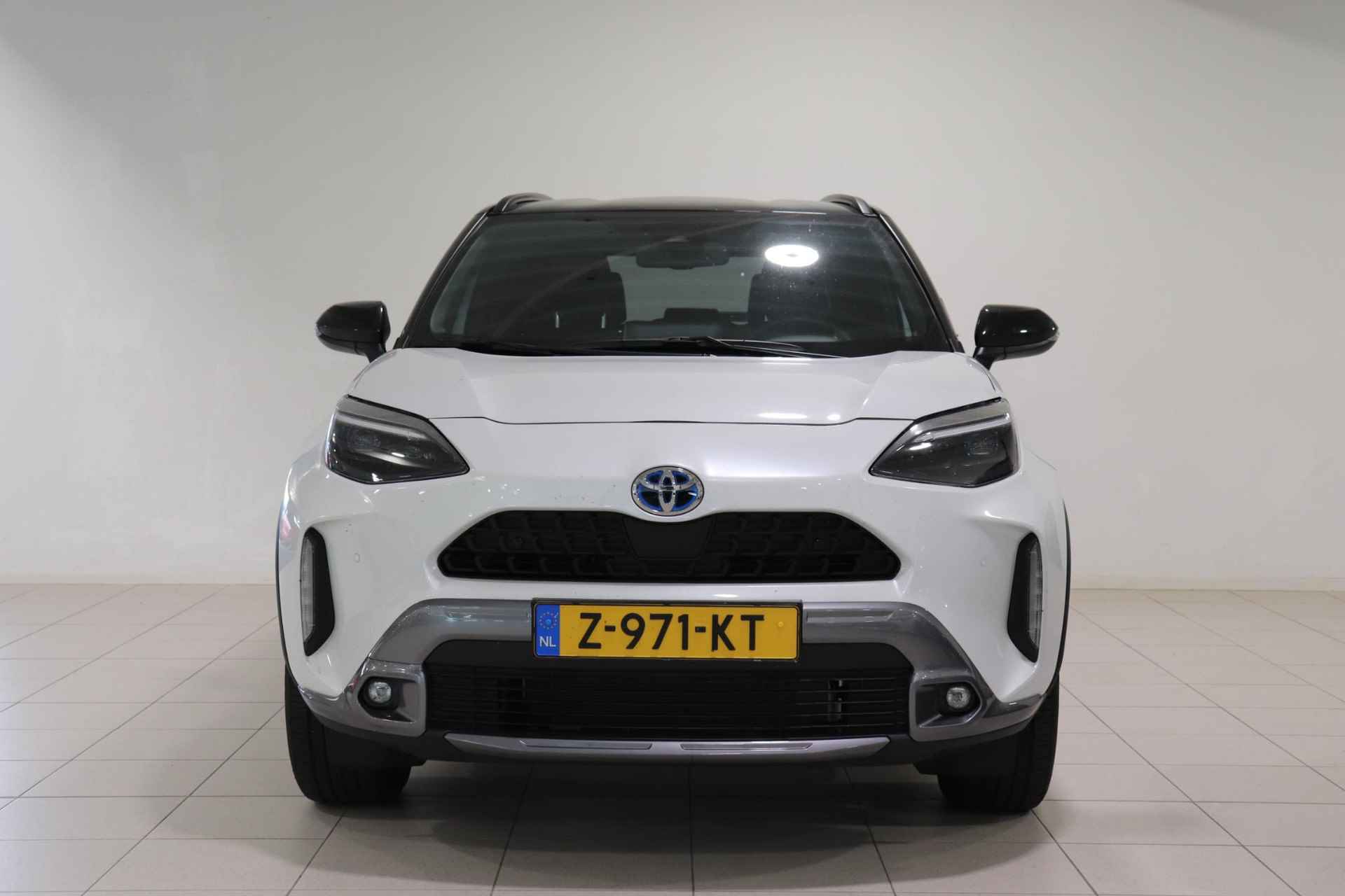 Toyota Yaris Cross 1.5 Hybrid Explore, Parkeersensoren voor en achter, Stoelverwarming, NAVI, Direct uit demovloot leverbaar! - 37/41