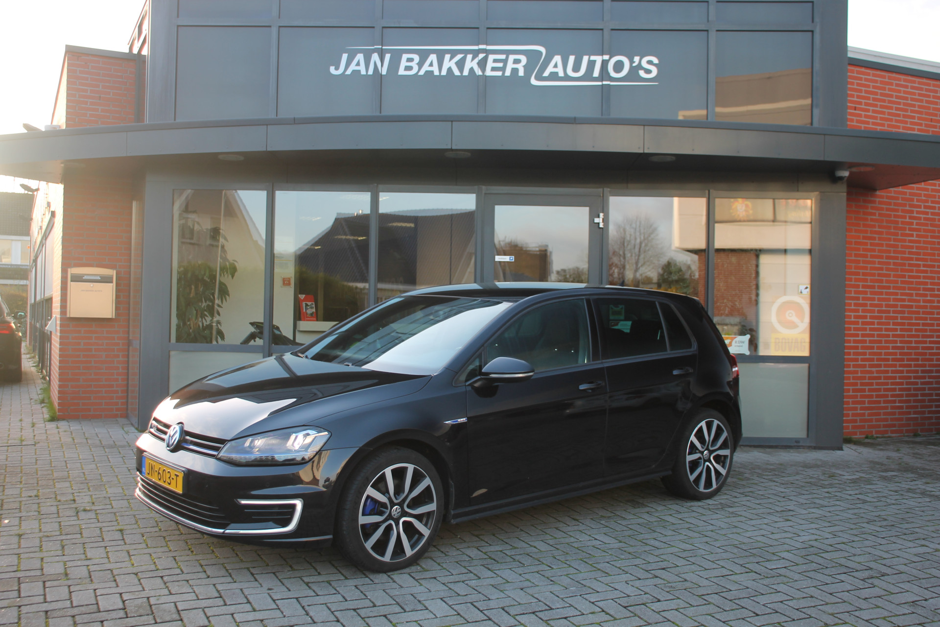 Volkswagen Golf 1.4 TSI GTE | NAVI | BT | Carplay | RIJKLAAR bij viaBOVAG.nl