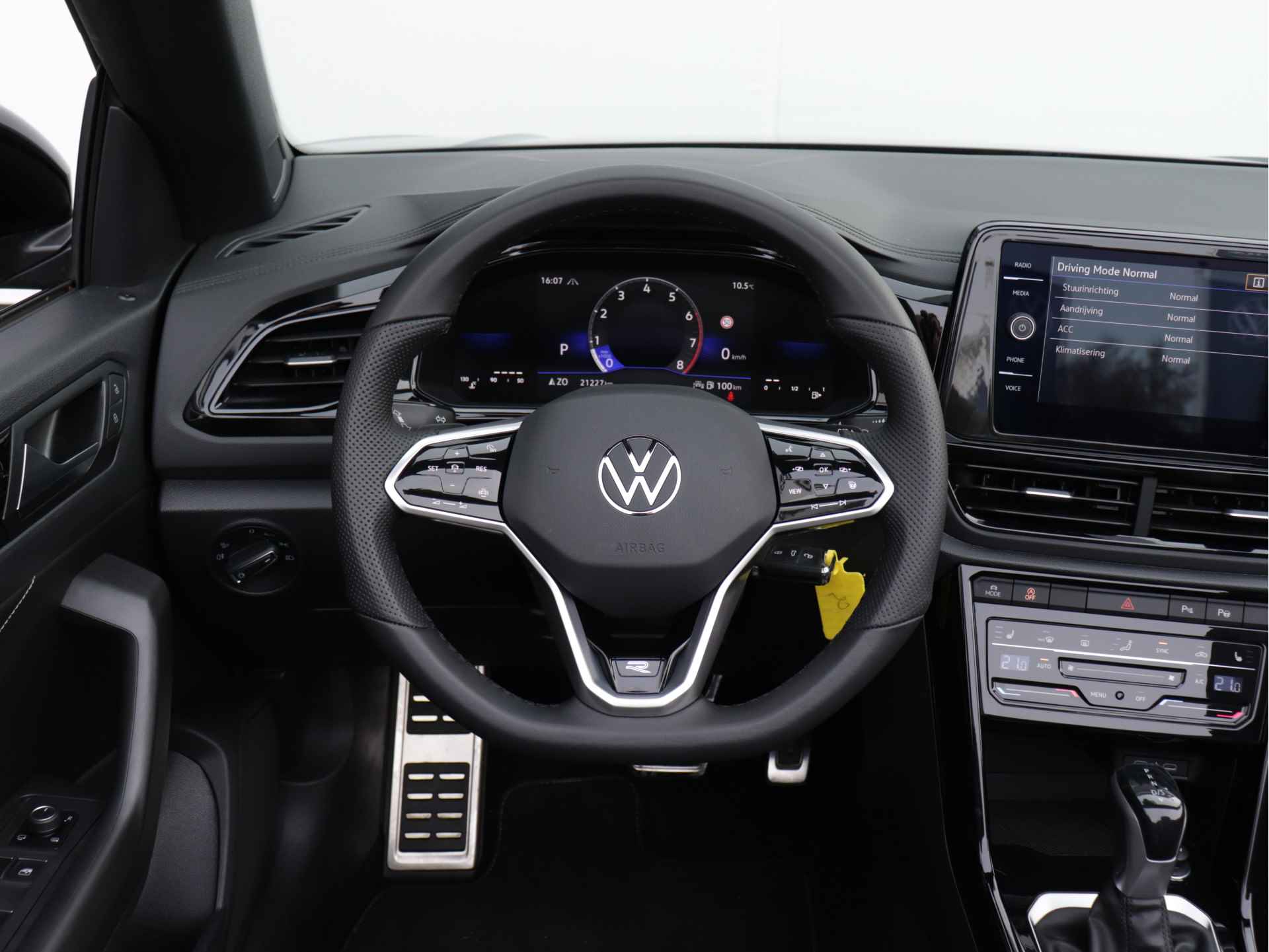 Volkswagen T-Roc Cabrio 1.5 TSI R-Line 150pk Automaat | Black Style | Navigatie | Stoel- en Stuurverwarming | 19" Velgen | - 10/66