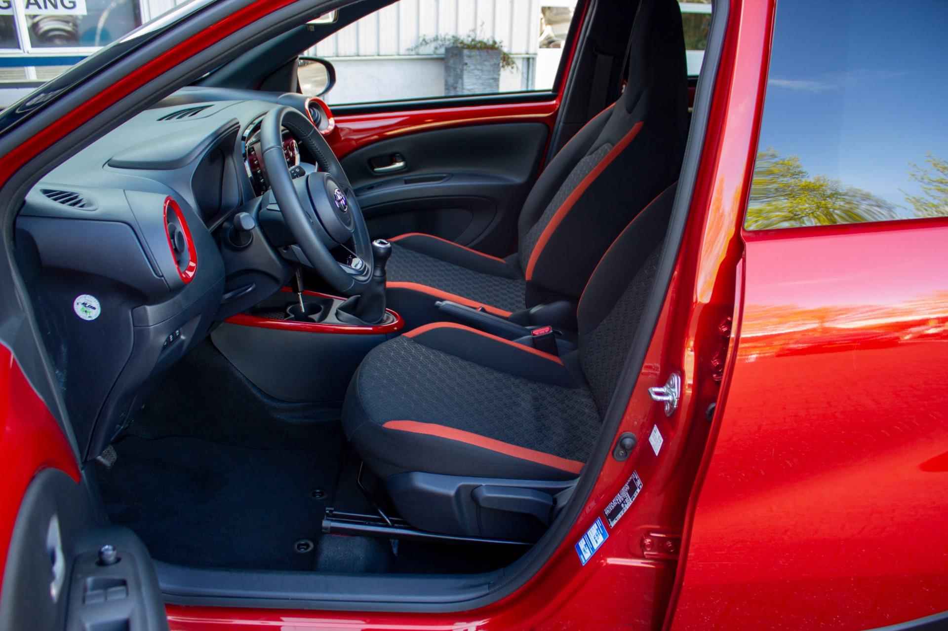 Toyota Aygo X 1.0 VVT-i MT Pulse | Prijs rijklaar incl. 12 mnd garantie | Bluetooth Stoelverwarming Apple/Android carplay - 18/41