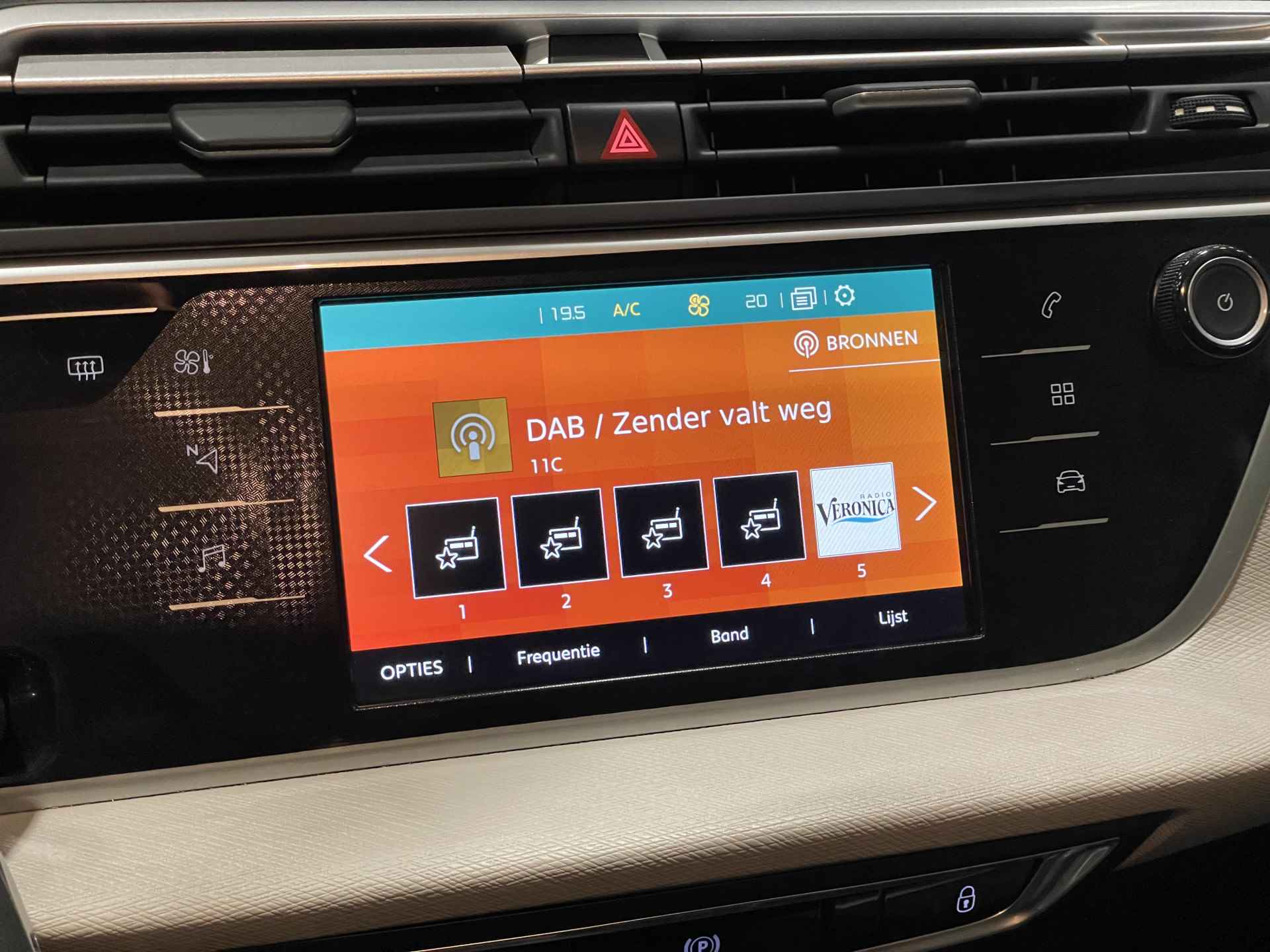 Citroën Grand C4 Spacetourer 1.2 PureTech Business | Distributieriem vervangen | Adapt Cruise Control | Camera | Carplay | Trekhaak | Stoelmassage + Verwarming | - 11/38