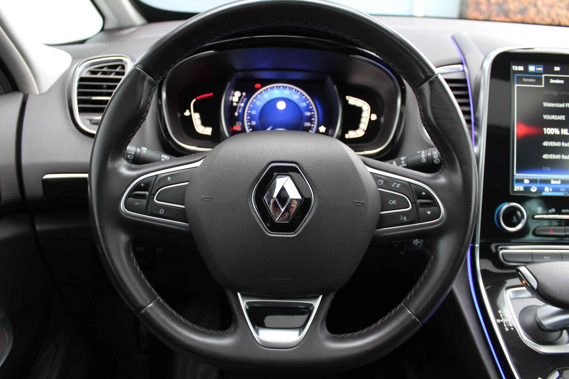 Renault Espace 225 pk Intens 7p. | Incl. 12 maanden Garantie | Panorama dak | Trekhaak | Parkeersensoren V+A | Cruise controle | Navigatie | Apple CarPlay/Android Auto | Climate controle | Keyless entry/start | Digital Cockpit | DAB | Half lederen bekleding | Dodehoek detectie | LED Koplampen | Ambient light | 18 Inch LMV | Origineel NL Auto | NAP | - 47/68