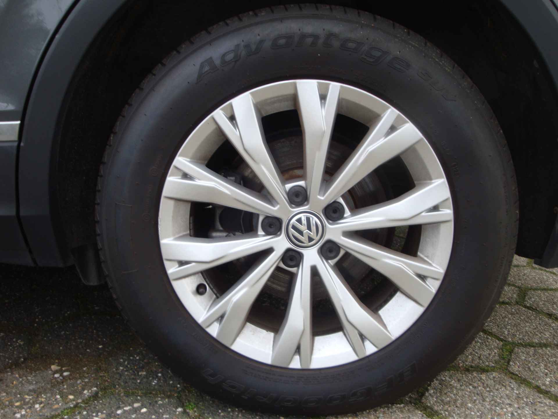 Volkswagen Tiguan 1.5 TSI ACT Comfortline Business/ Panoramadak/ Lederen bekleding - 25/27