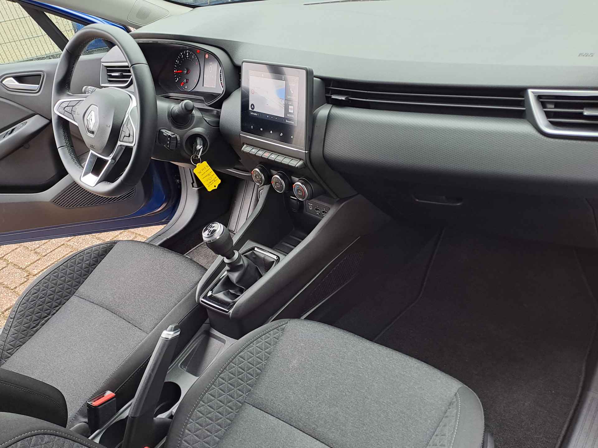 Renault Clio 1.0 TCe Zen | Apple Carplay/Android Auto | Nav | PDC - 5/22