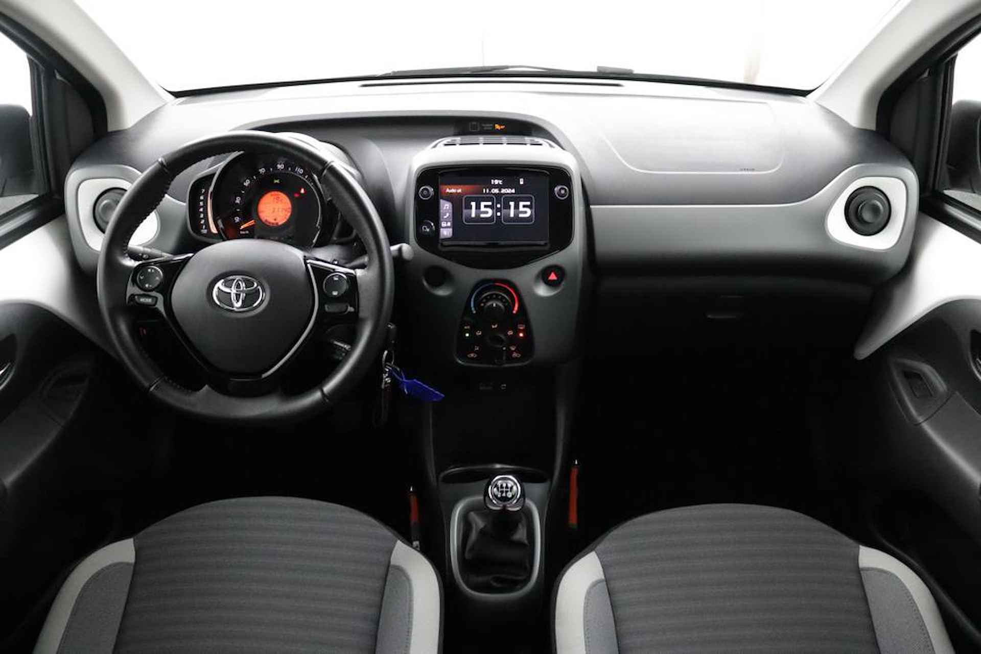 Toyota Aygo 1.0 VVT-i x-play | Airco | Apple Carplay/Android Auto | Parkeercamera | - 4/42