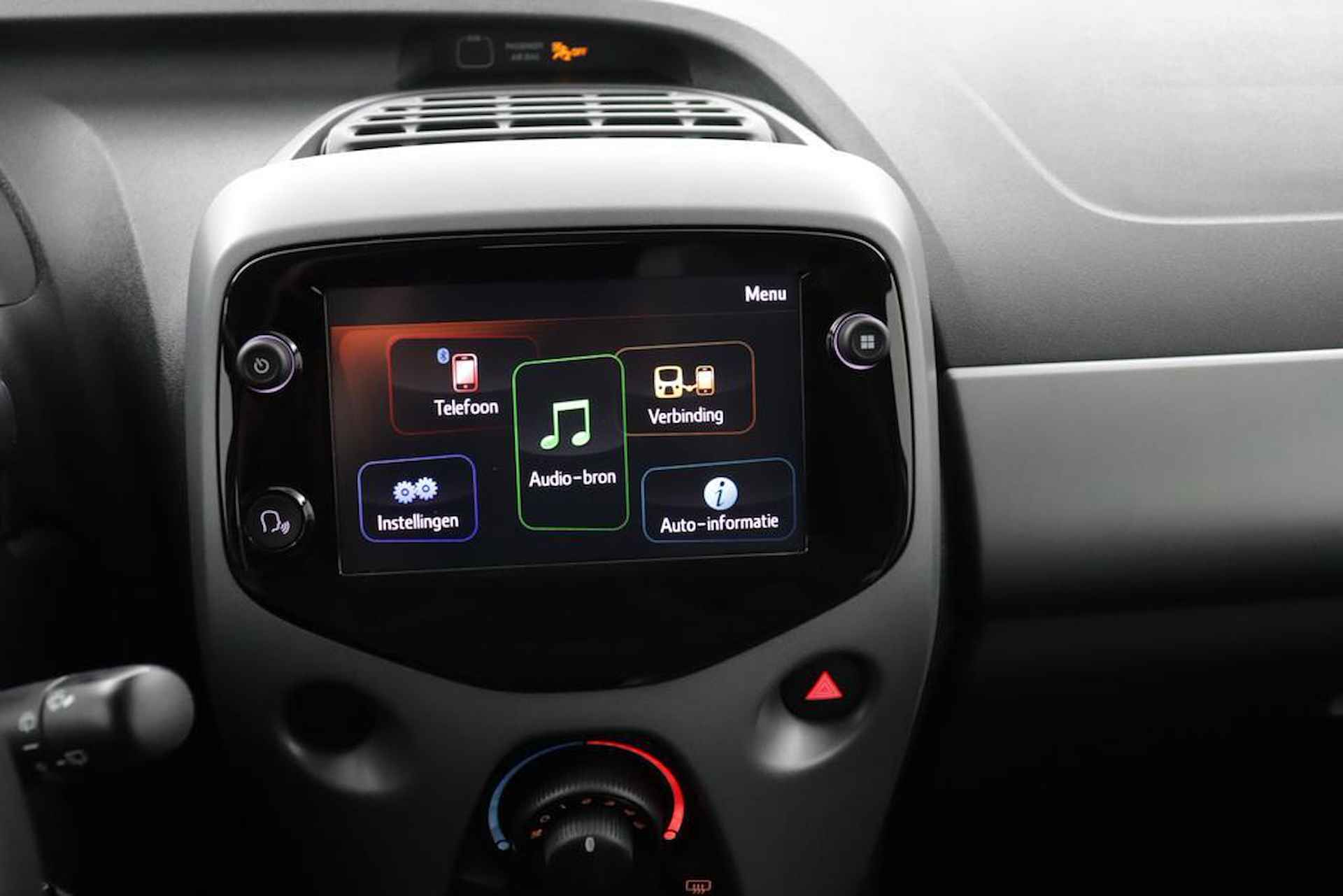 Toyota Aygo 1.0 VVT-i x-play | Airco | Apple Carplay/Android Auto | Parkeercamera | - 39/42