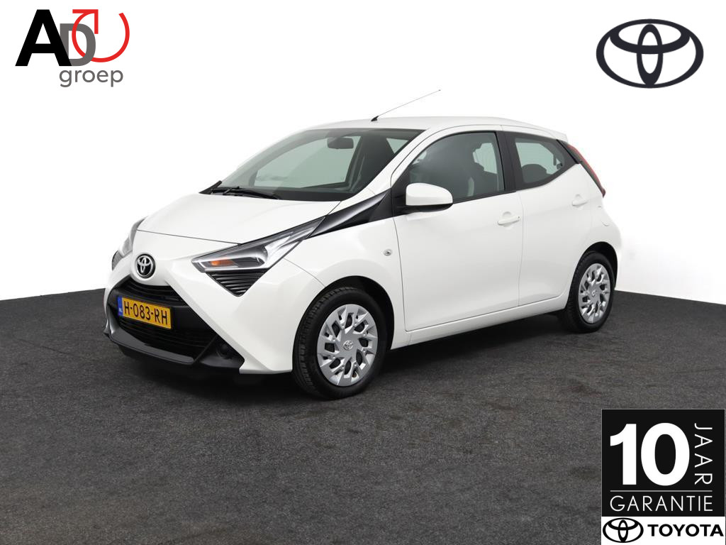 Toyota Aygo 1.0 VVT-i x-play | Airco | Apple Carplay/Android Auto | Parkeercamera |